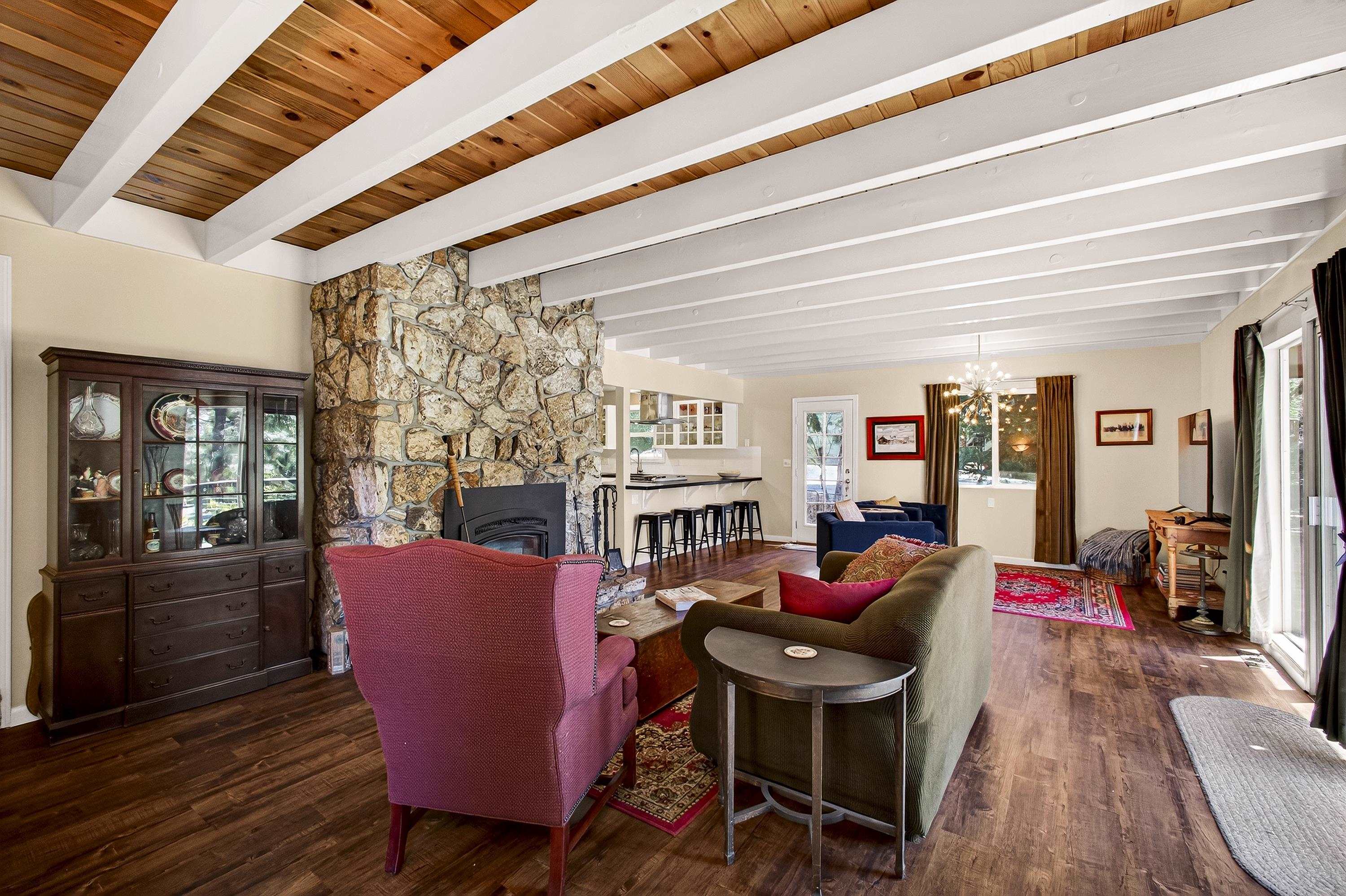 3205 Hill Crest Drive