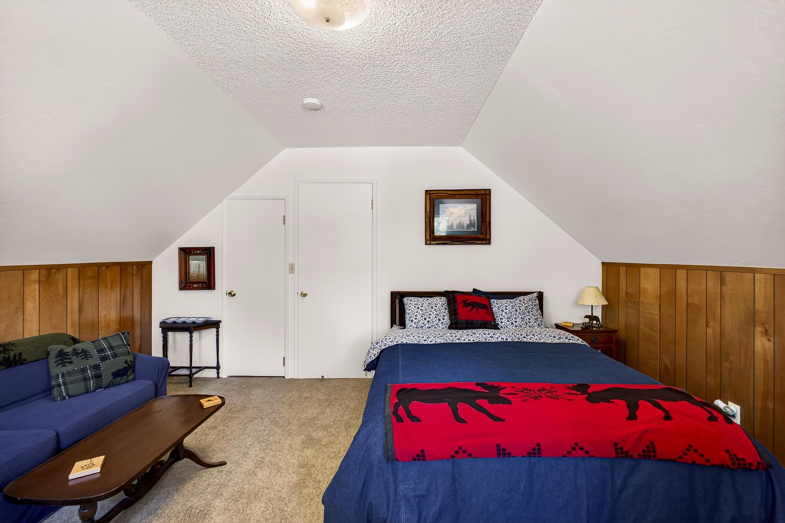 3205 Hill Crest Drive