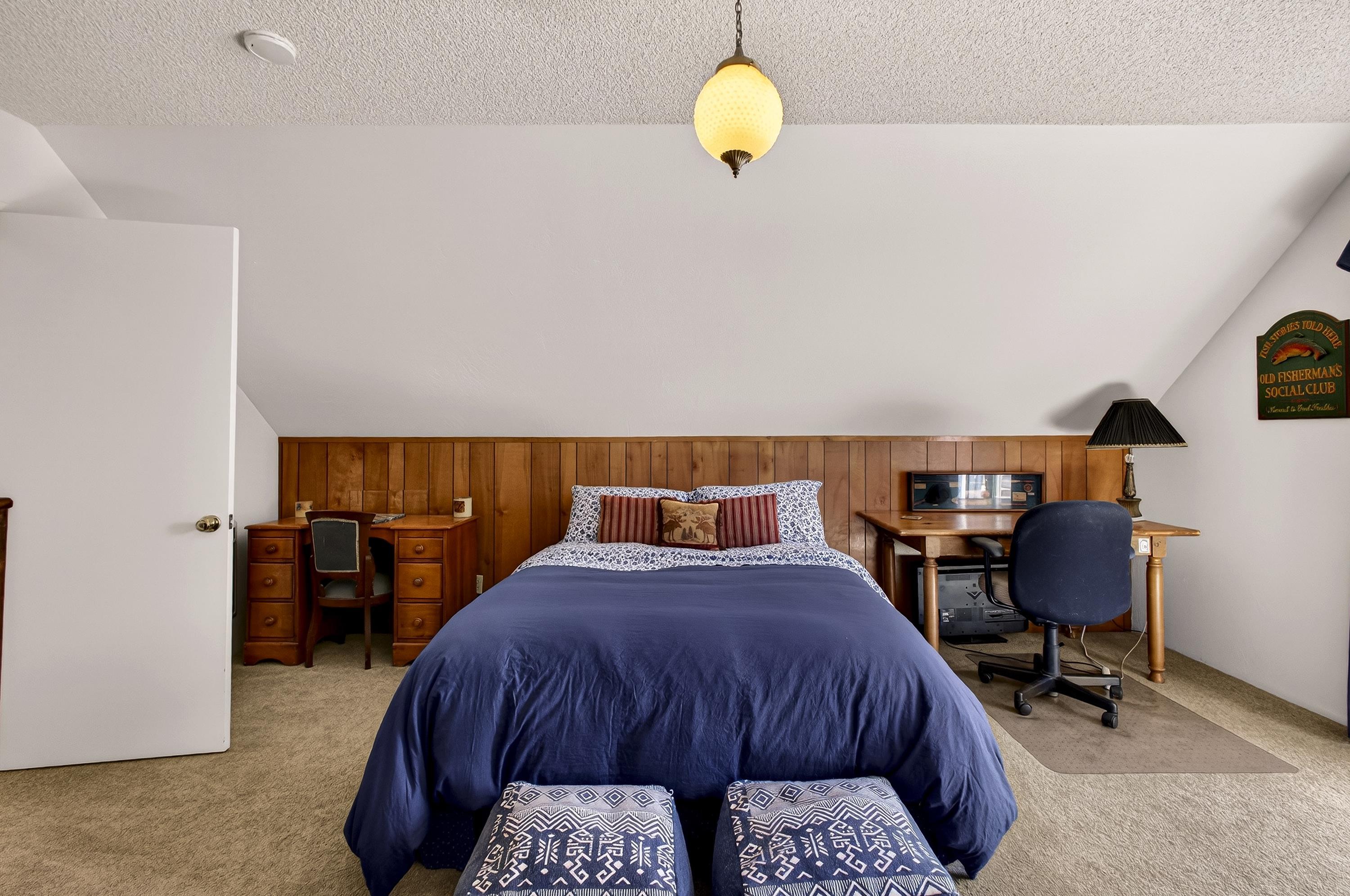 3205 Hill Crest Drive