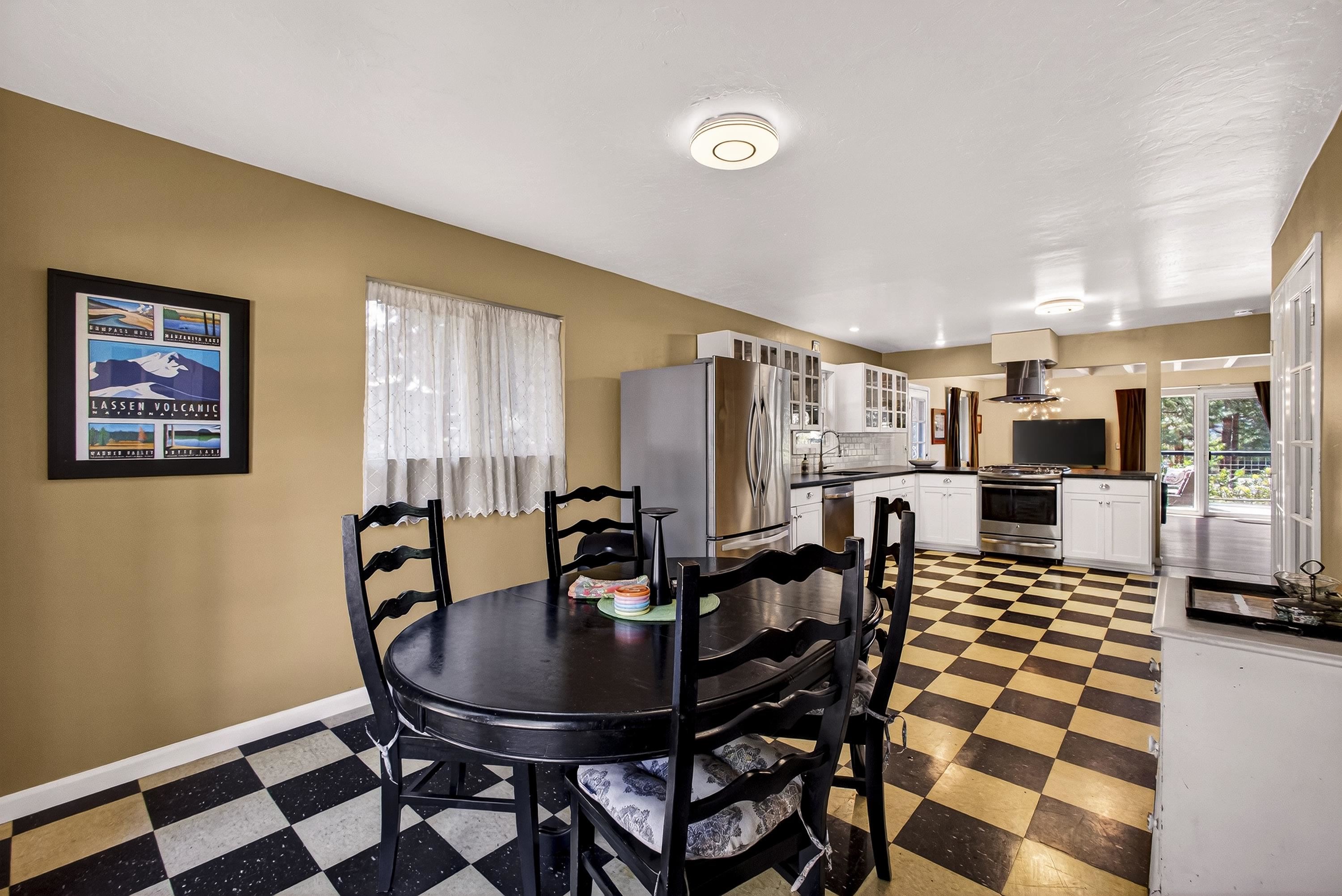 3205 Hill Crest Drive