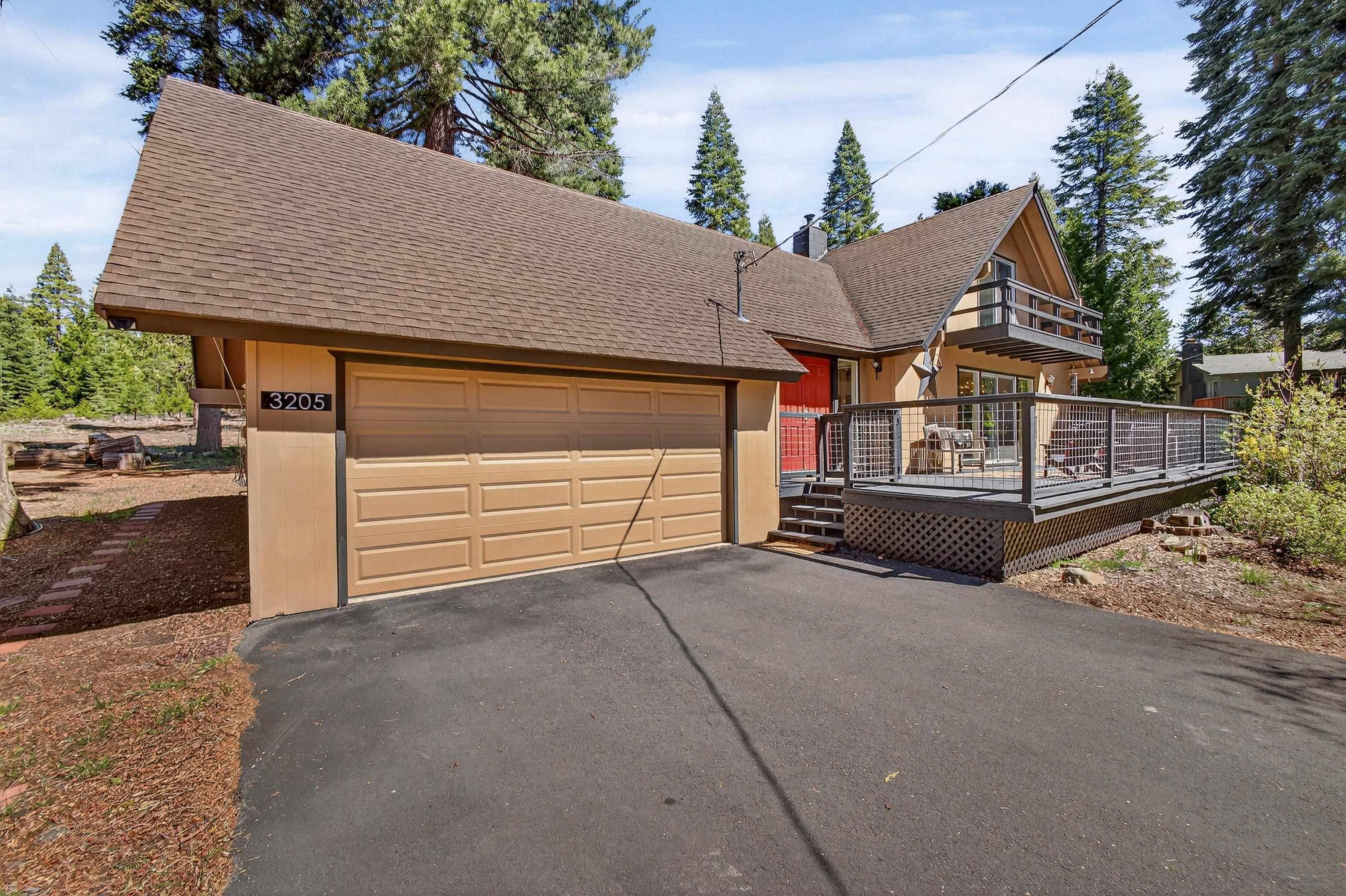 3205 Hill Crest Drive