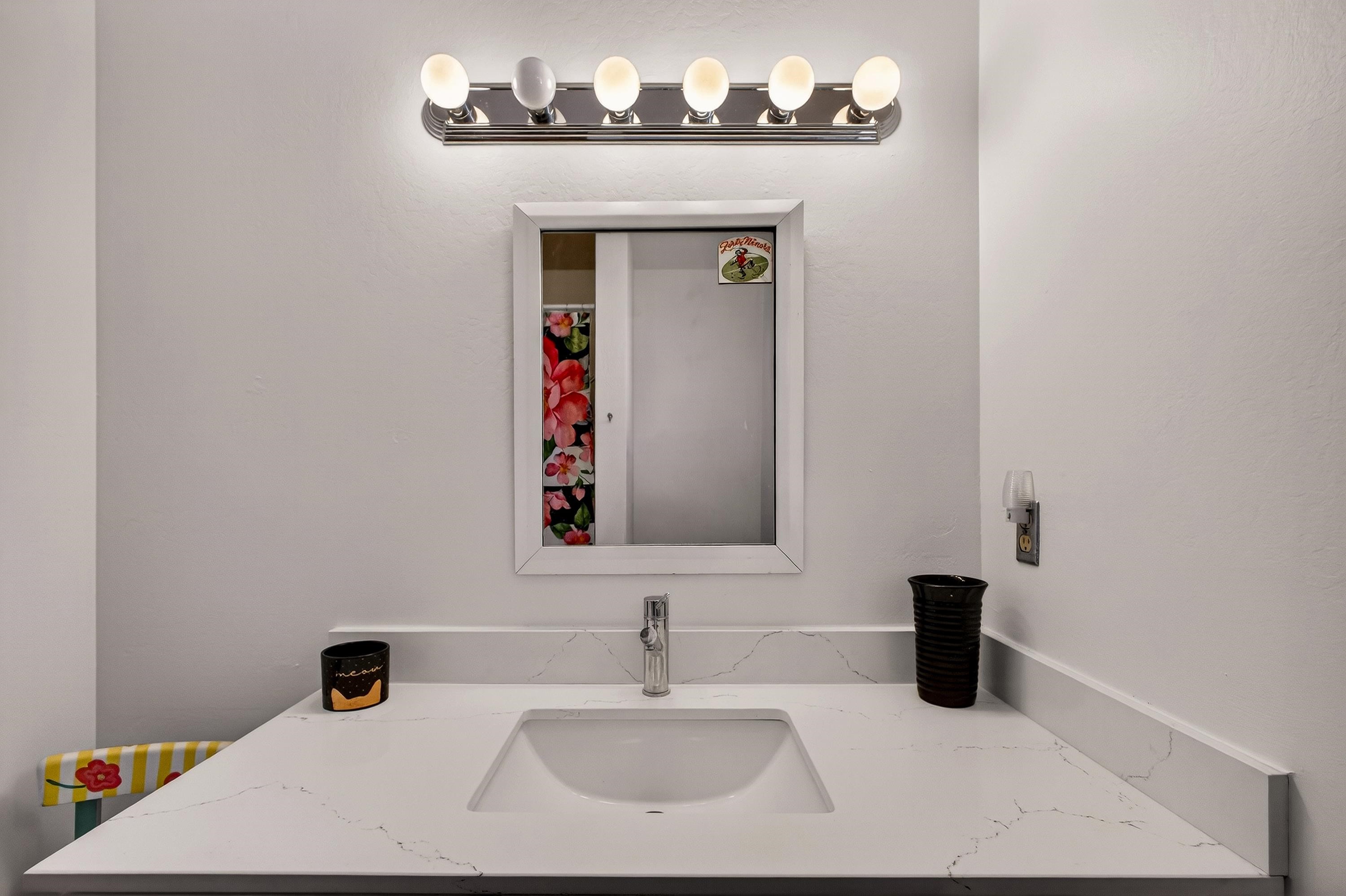 3205 Hill Crest Drive