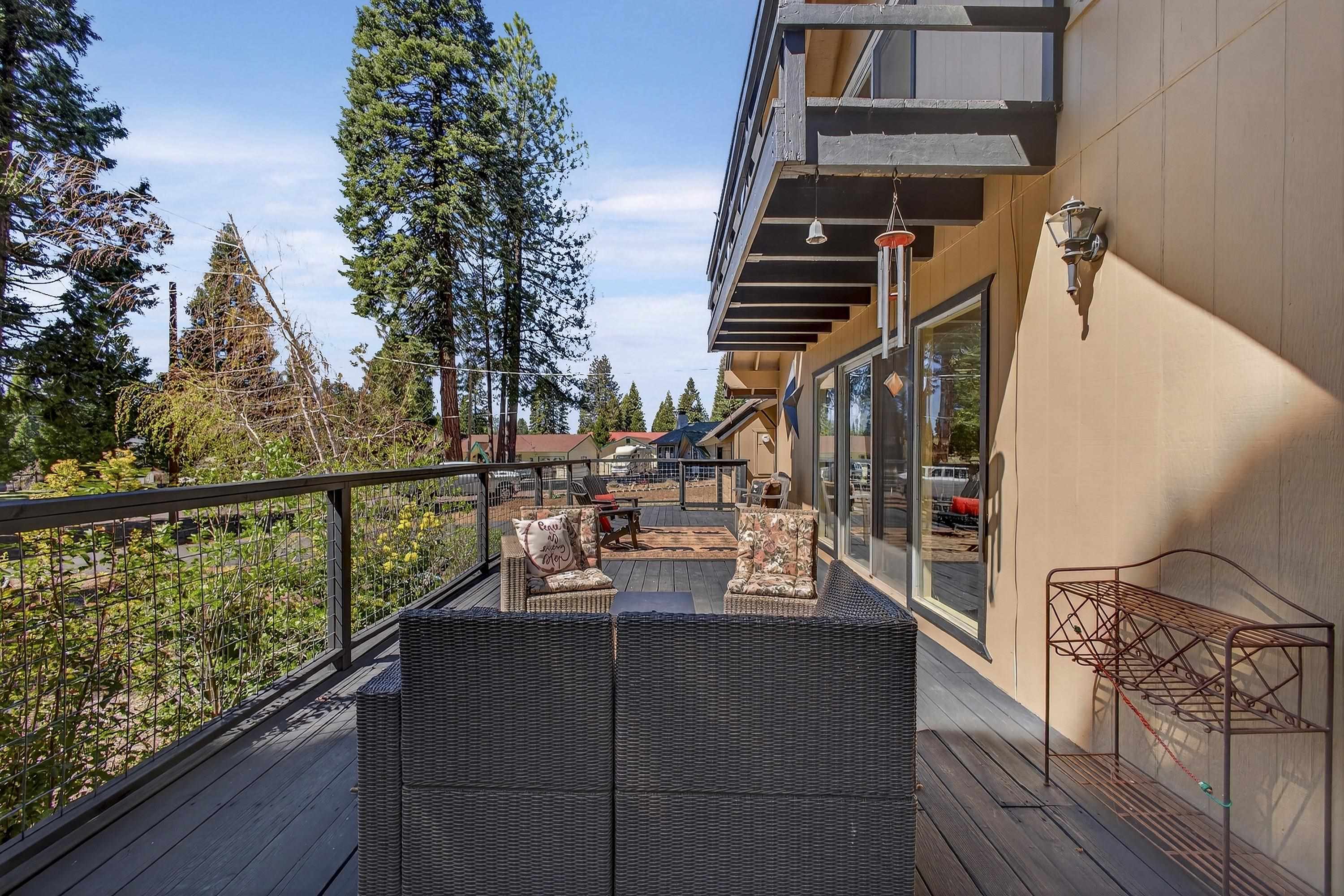 3205 Hill Crest Drive