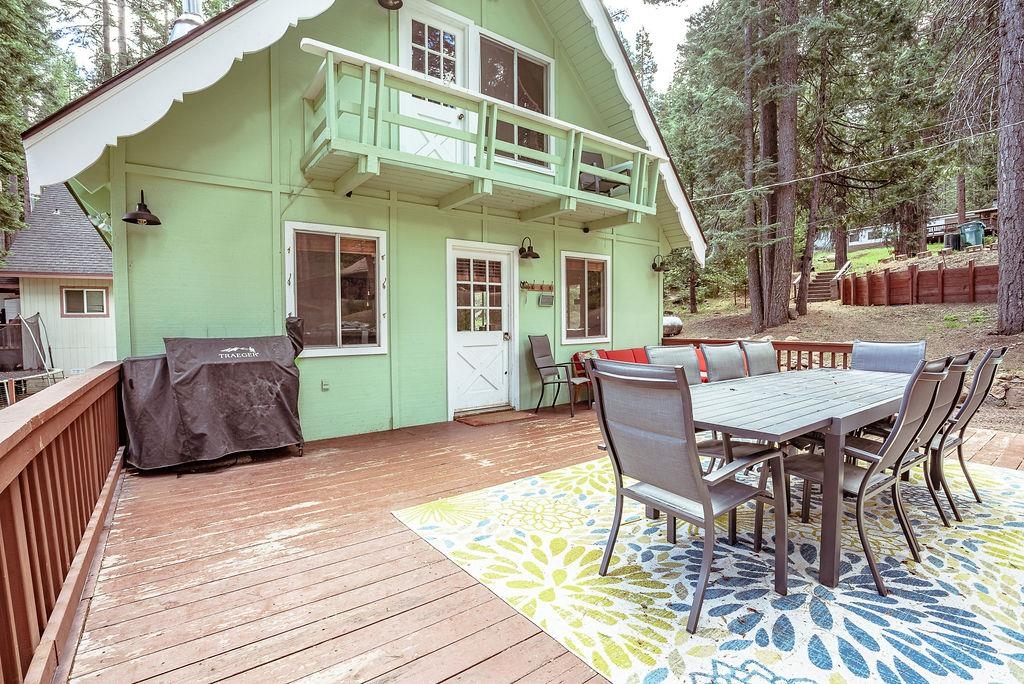 542 Manzanita Way