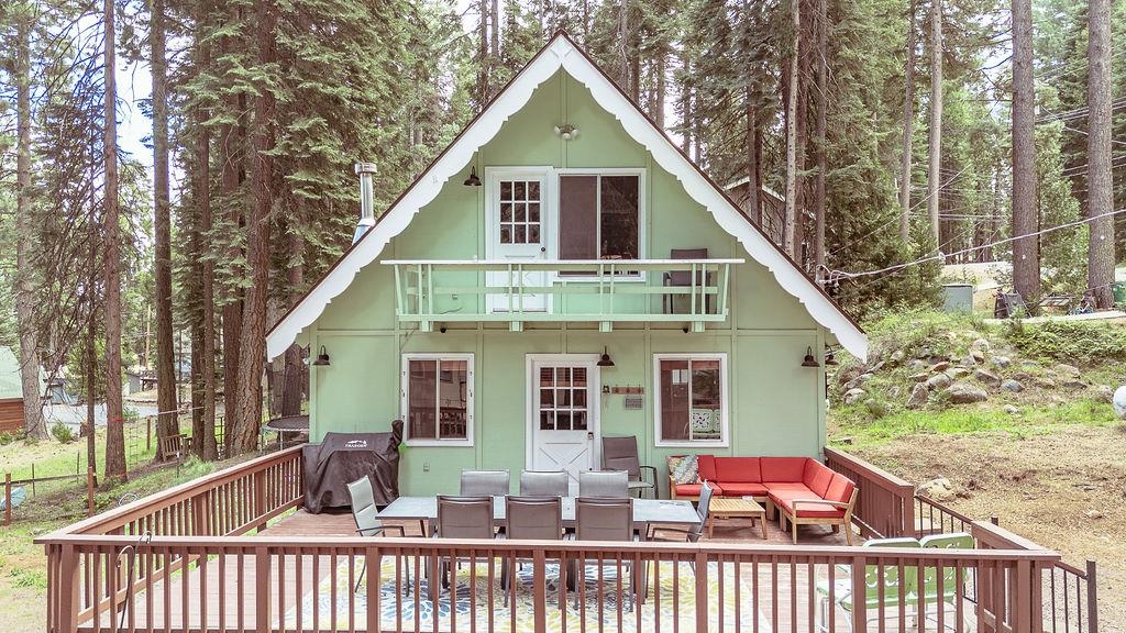 542 Manzanita Way