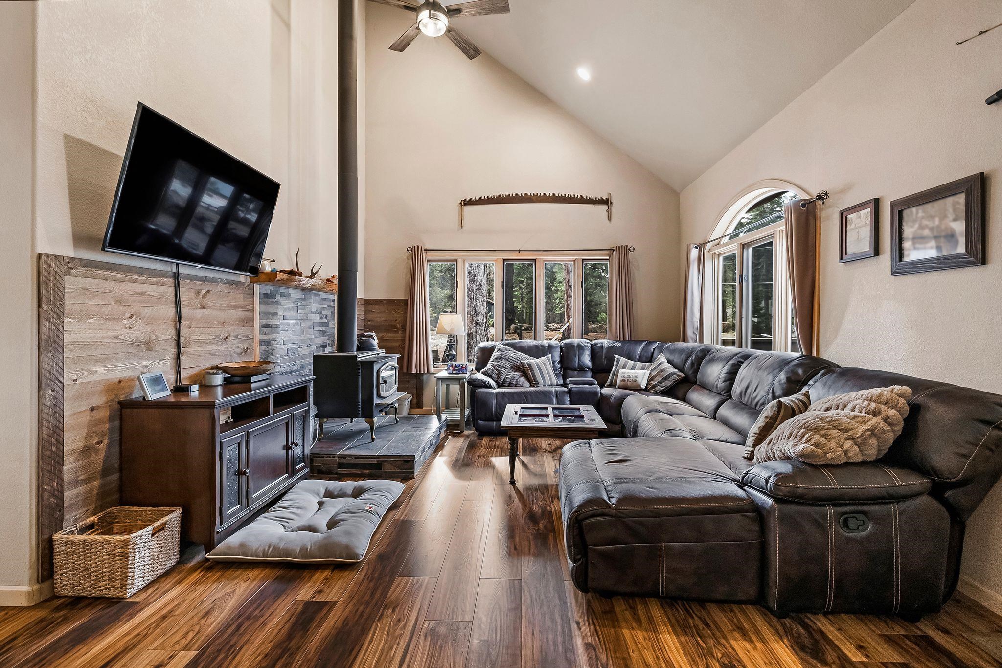1228 Lassen View Drive