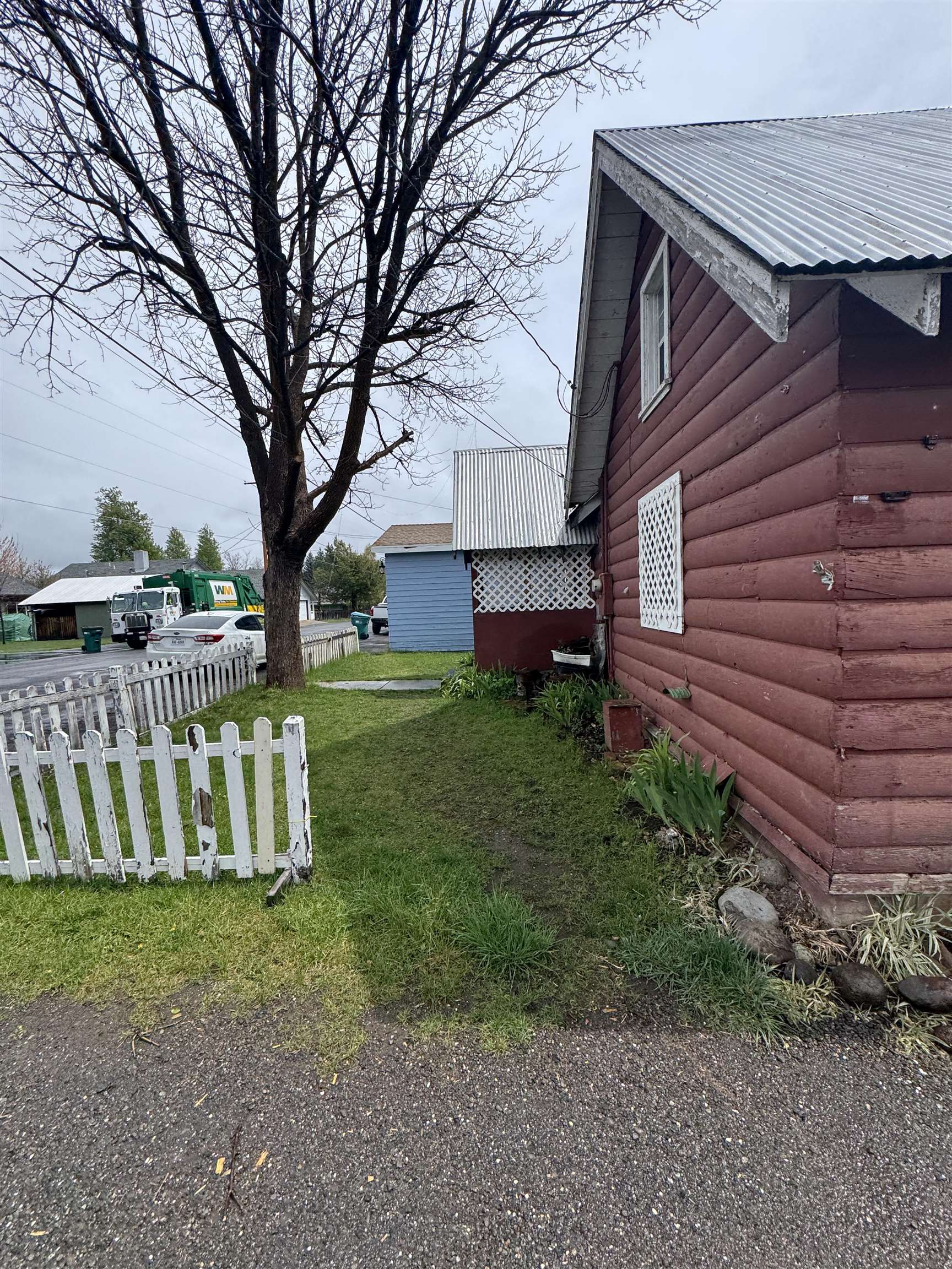 225 Lassen Street