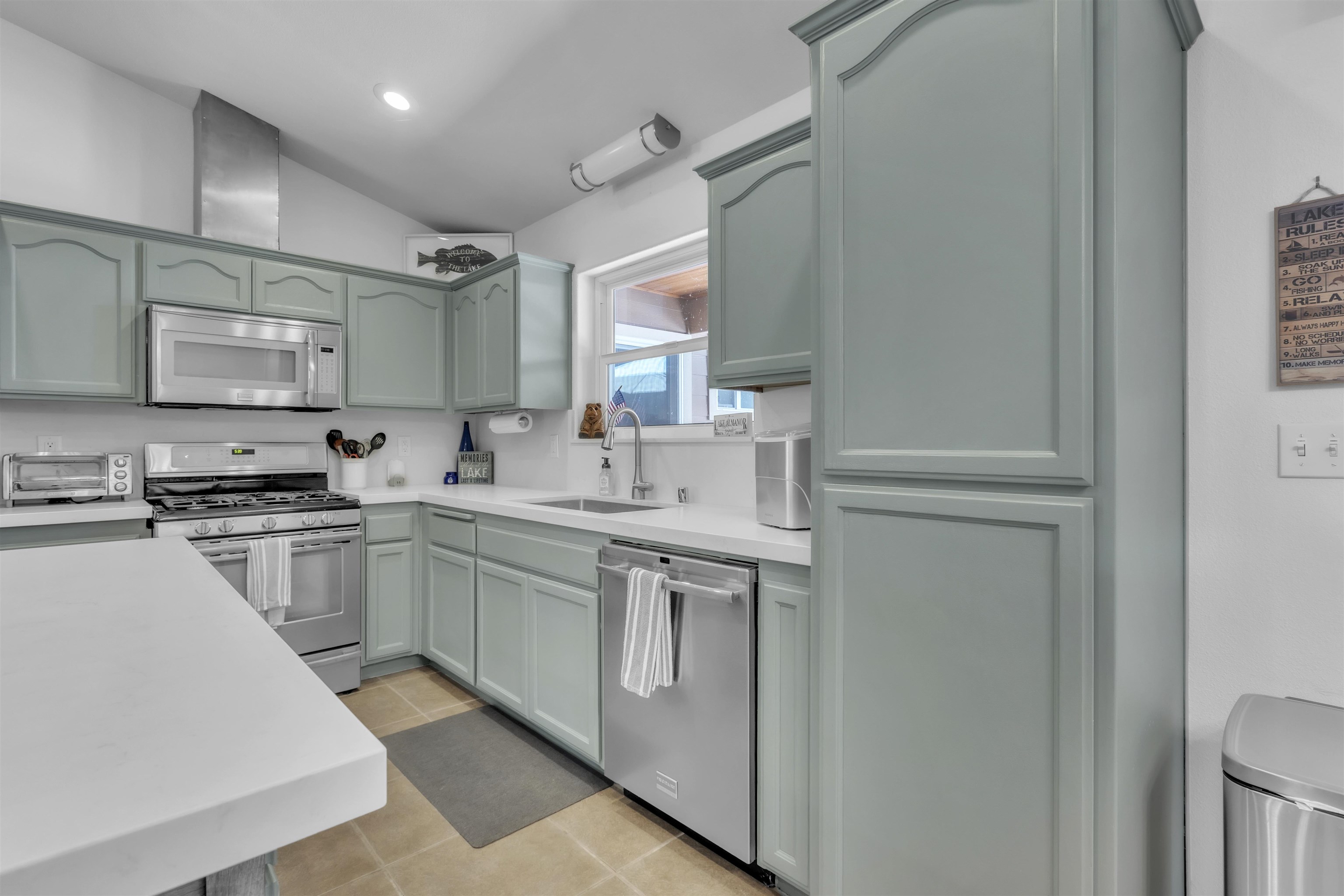 296 Red River Drive