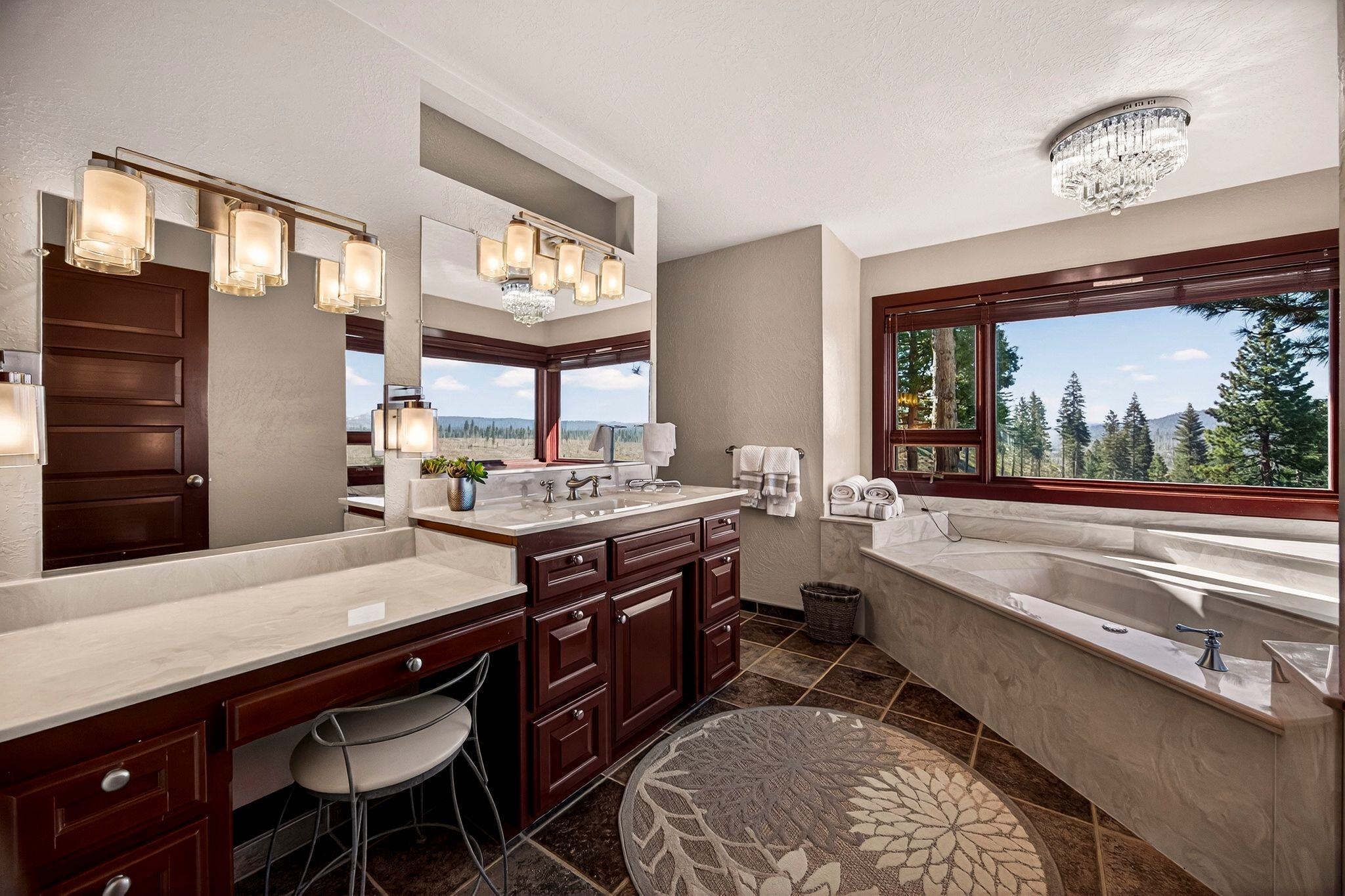 106 Goose Bay View Trail