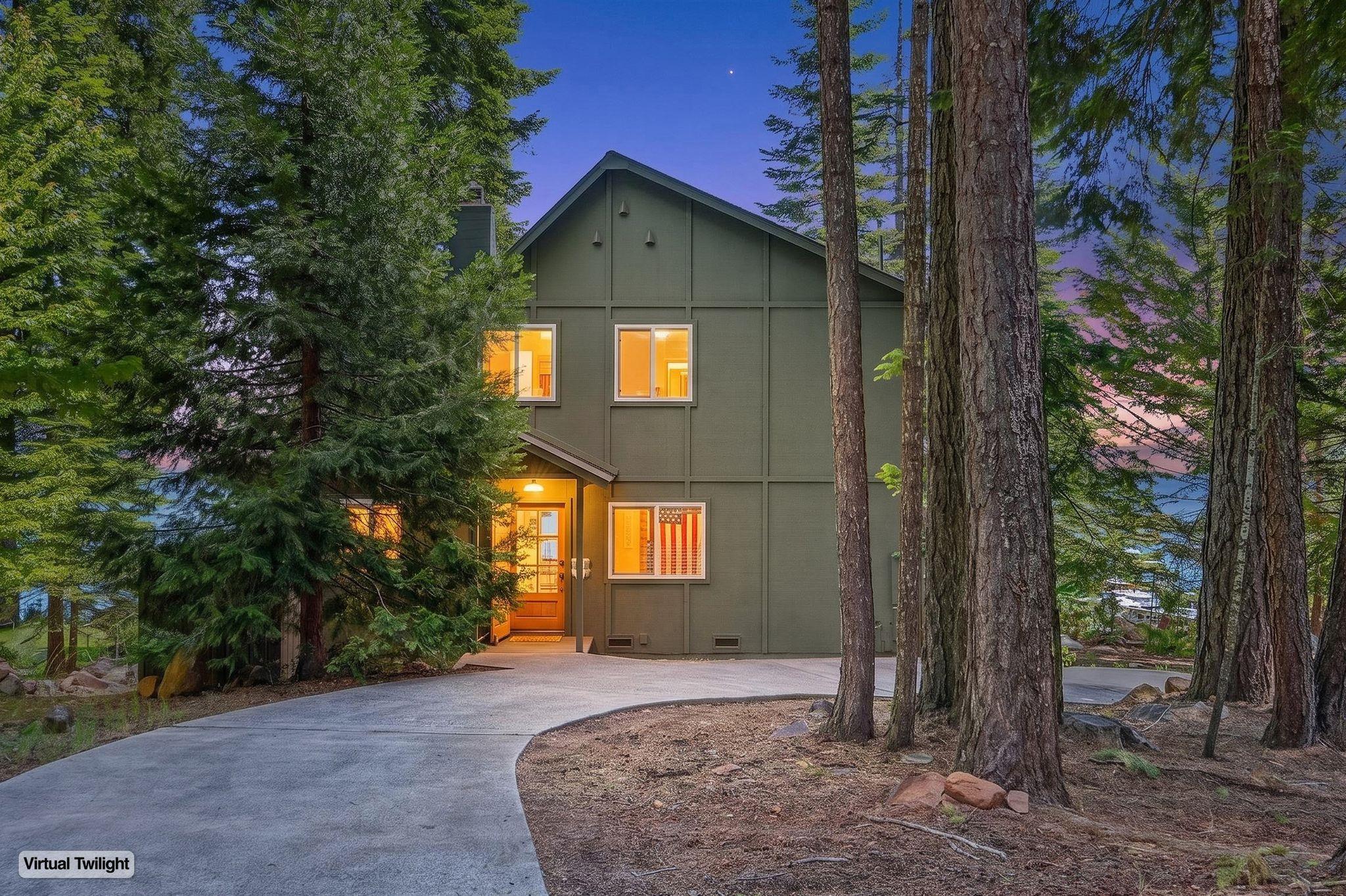 830 Peninsula Drive