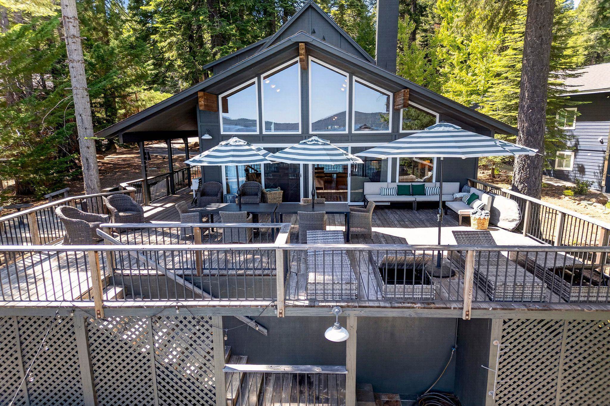 830 Peninsula Drive