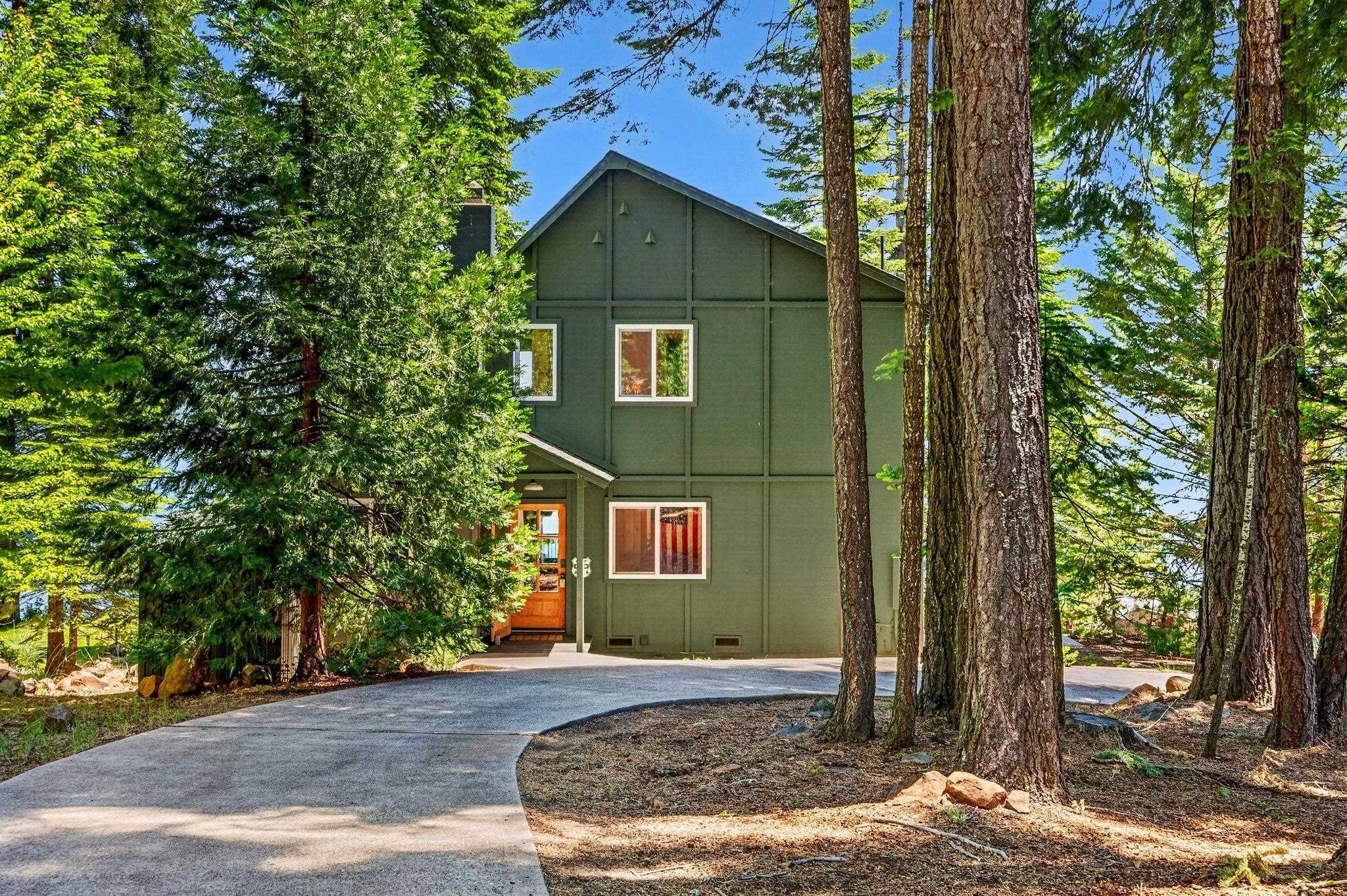 830 Peninsula Drive