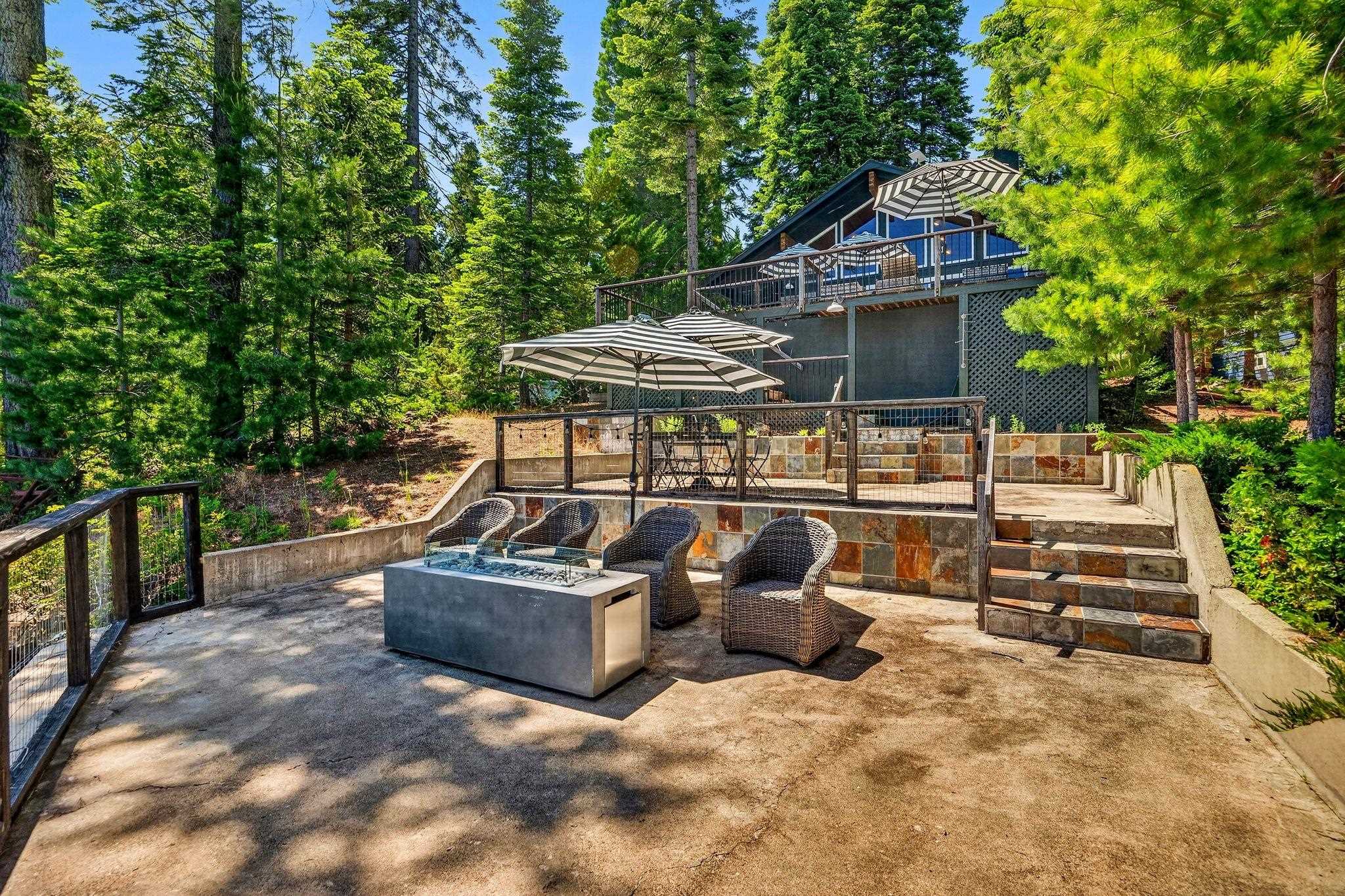 830 Peninsula Drive
