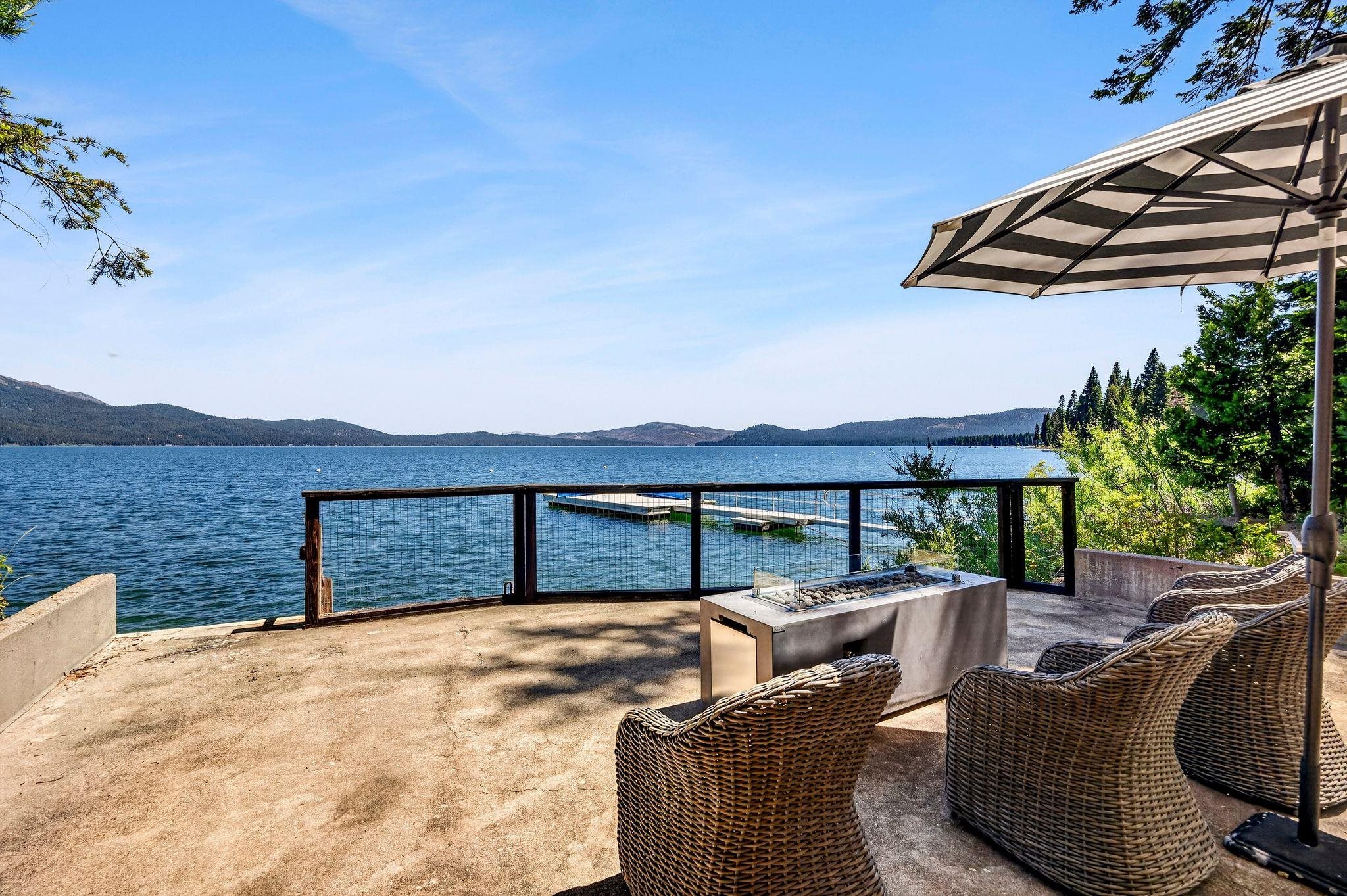 830 Peninsula Drive