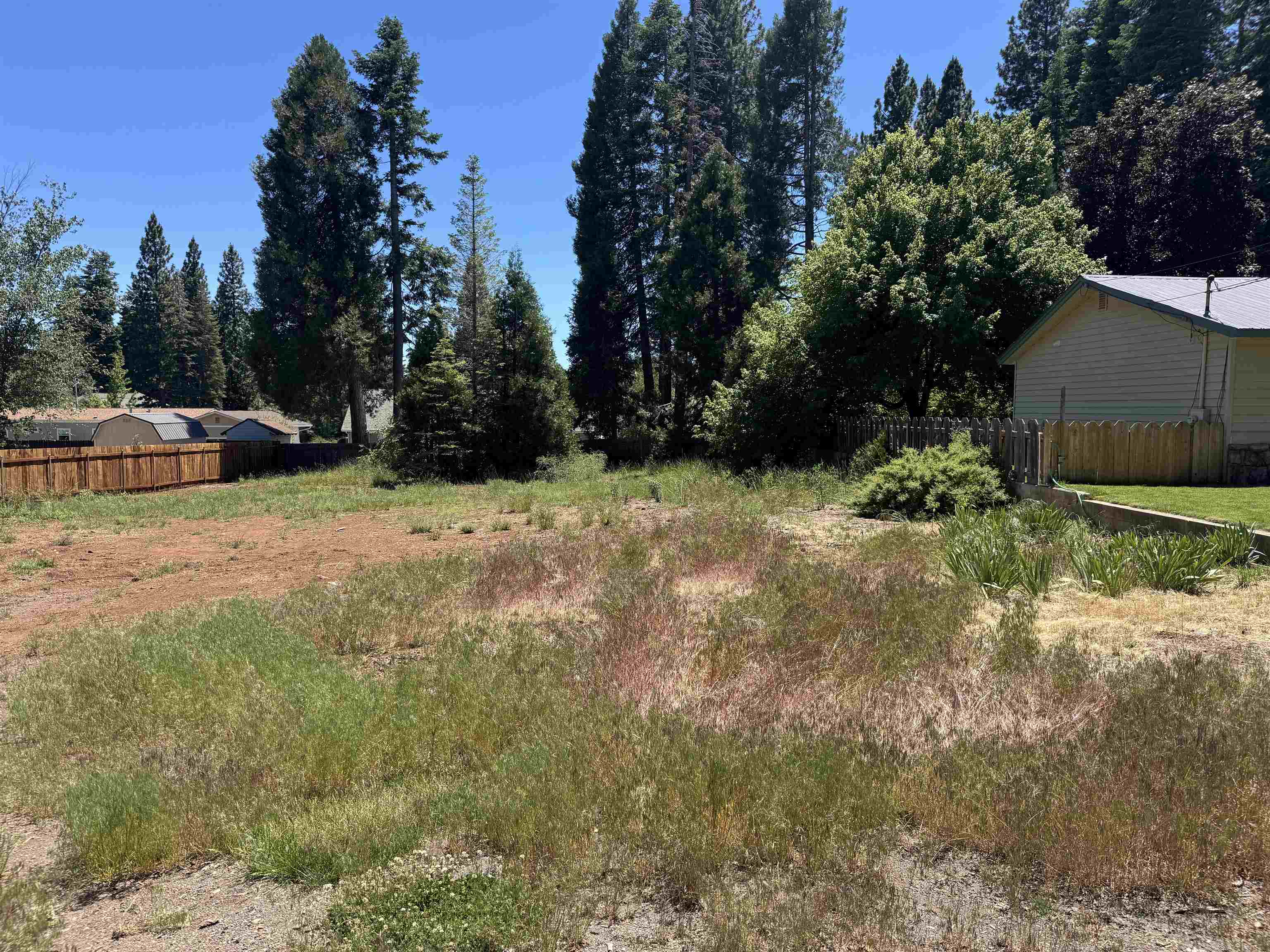 3414 Hill Crest Drive