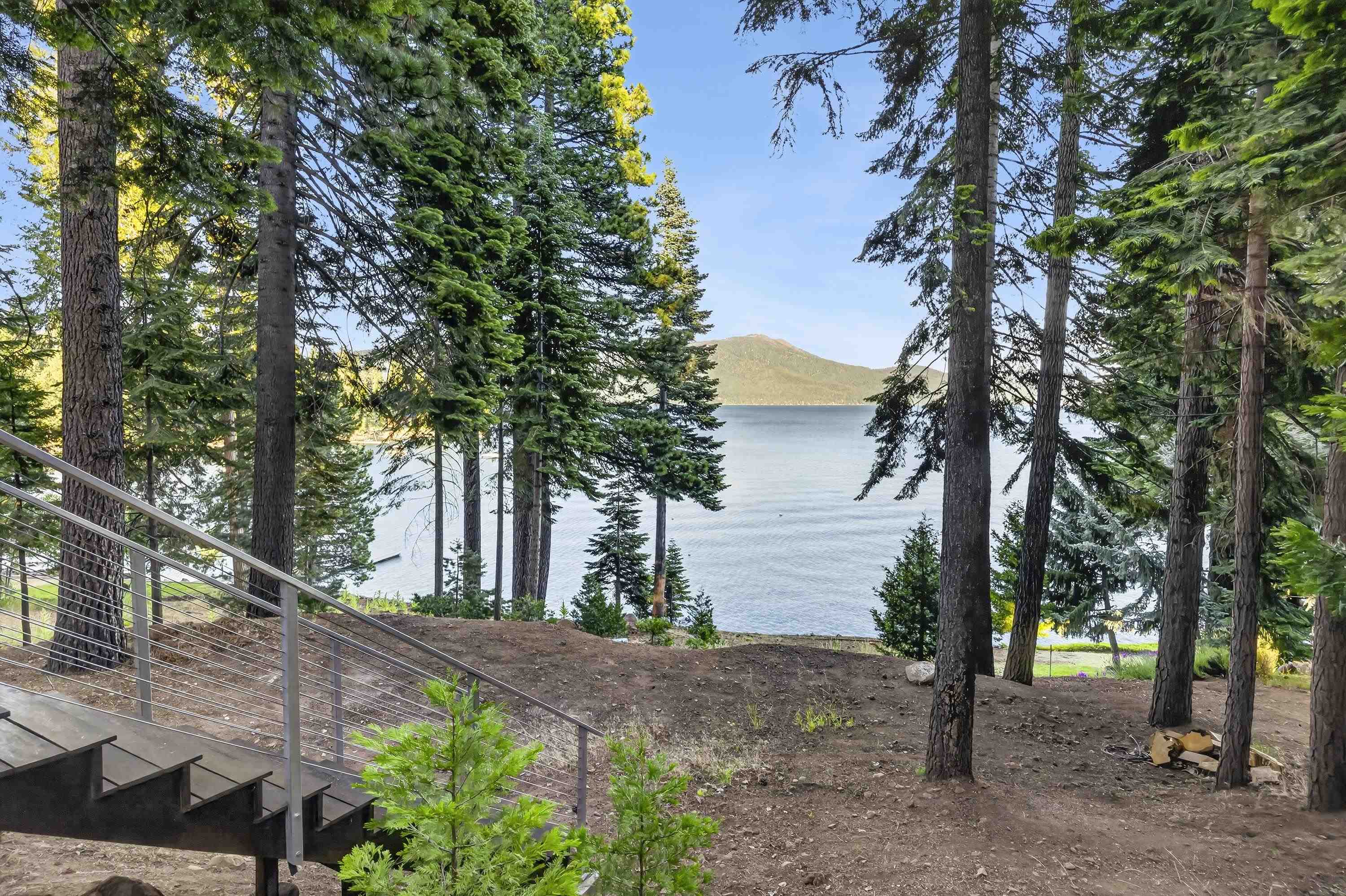 664 Peninsula Drive