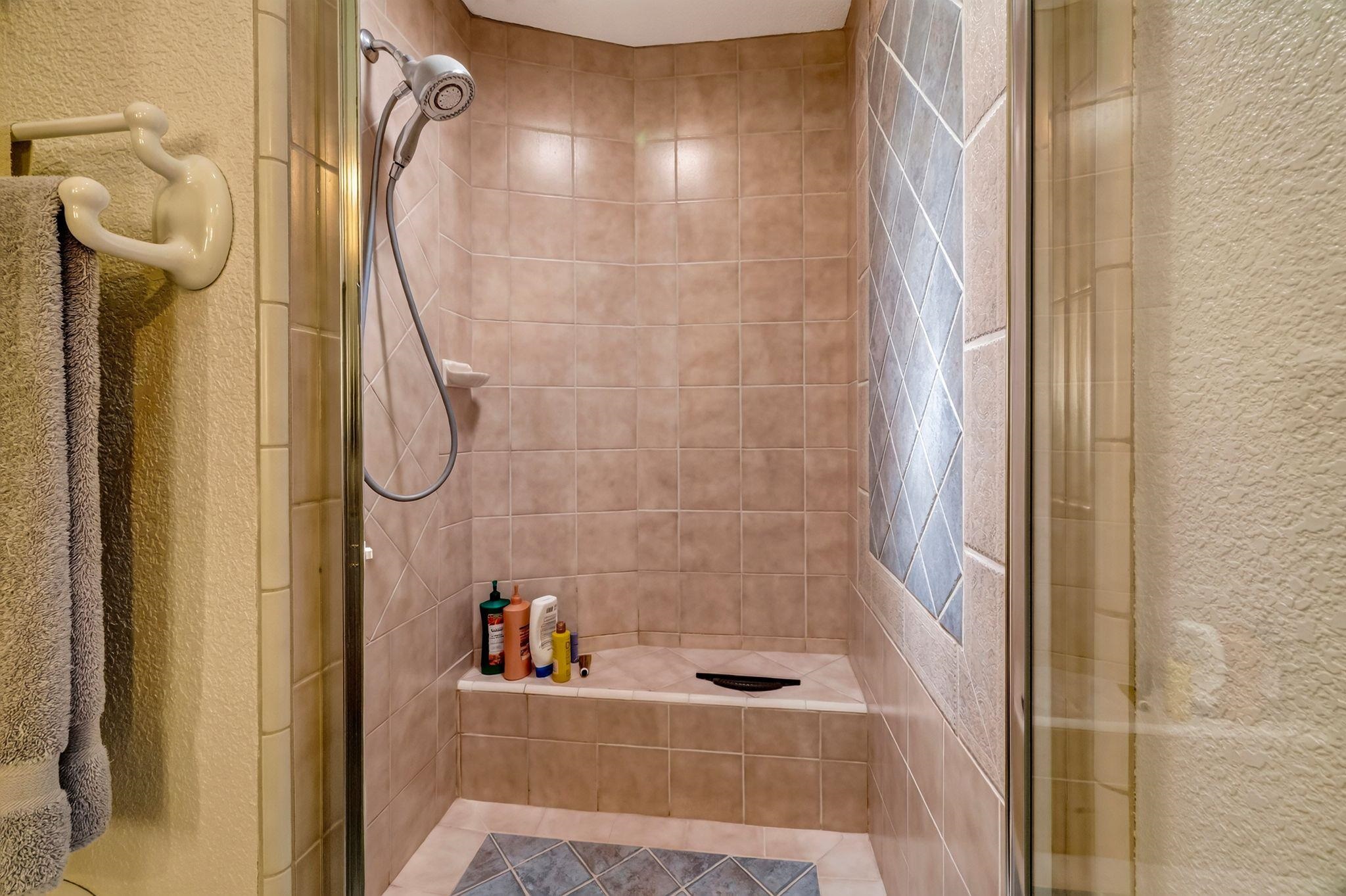1229 Lassen View Drive