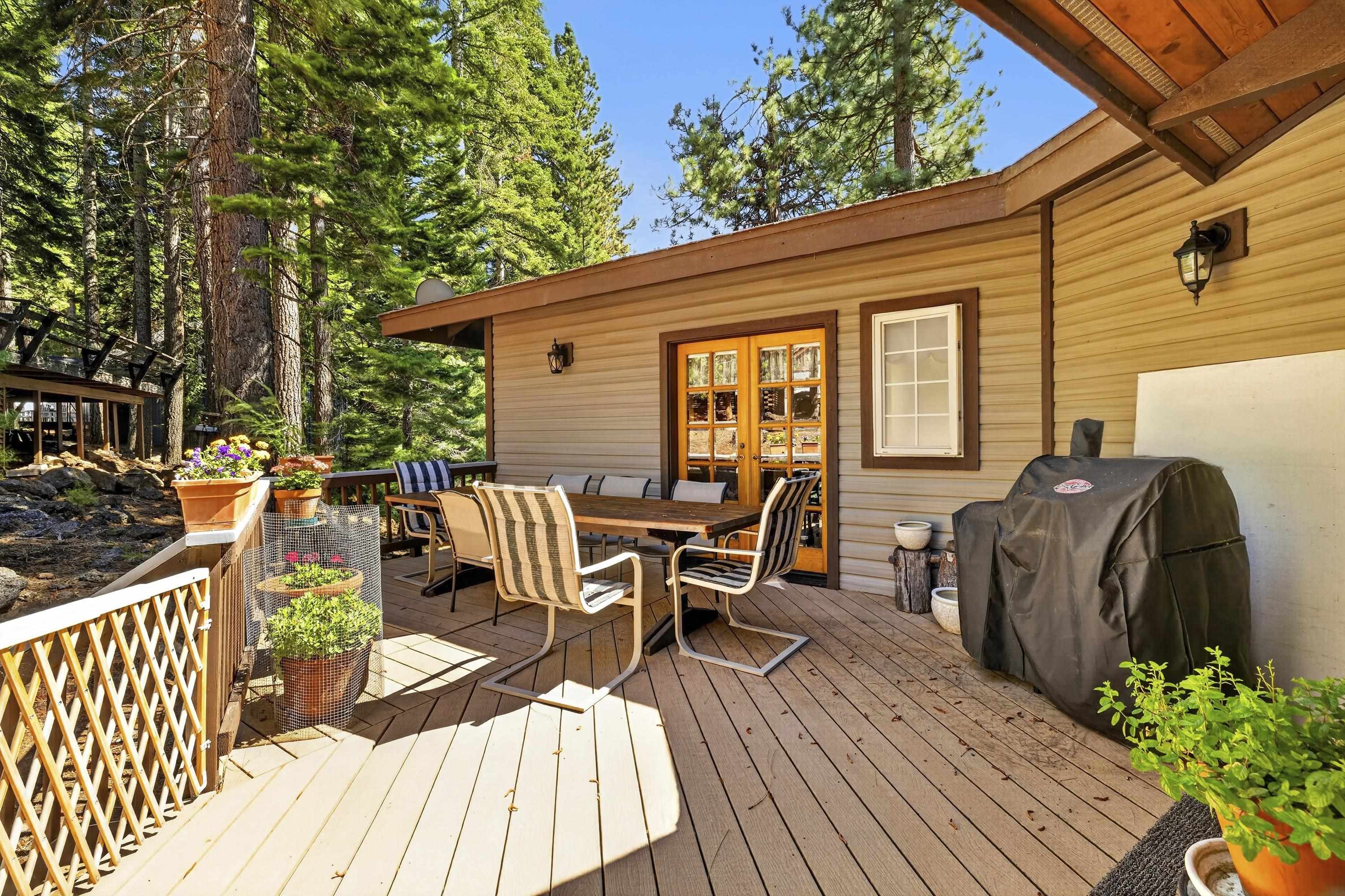 1229 Lassen View Drive