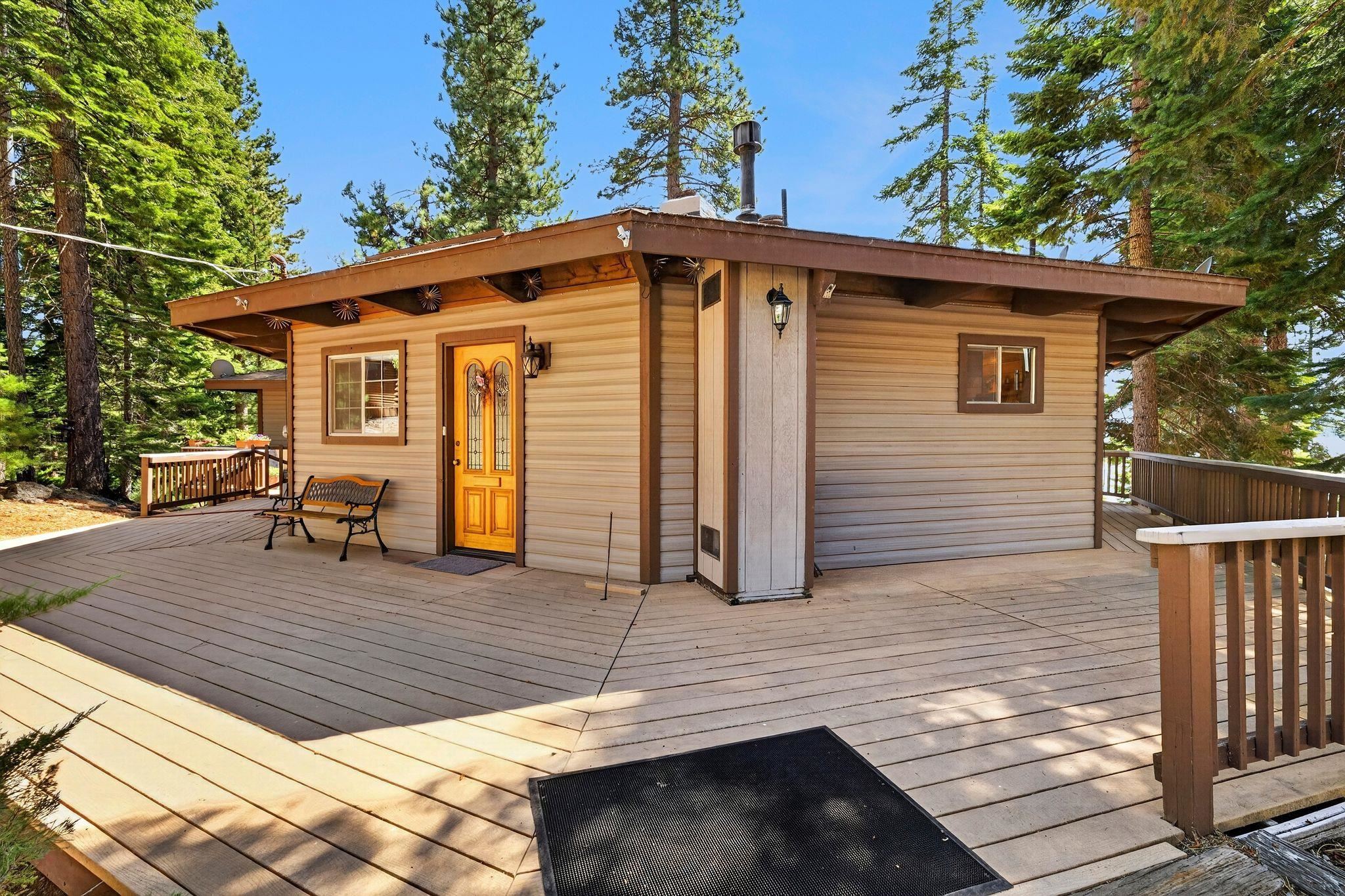 1229 Lassen View Drive