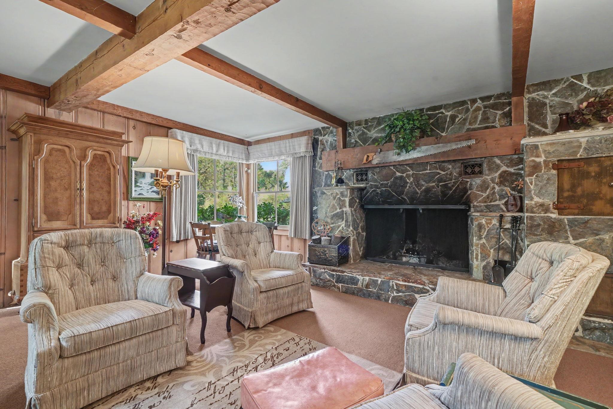735 Feather River Drive