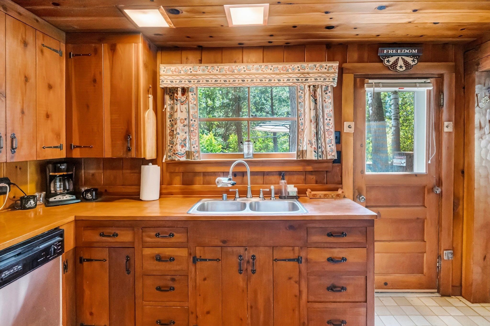 735 Feather River Drive