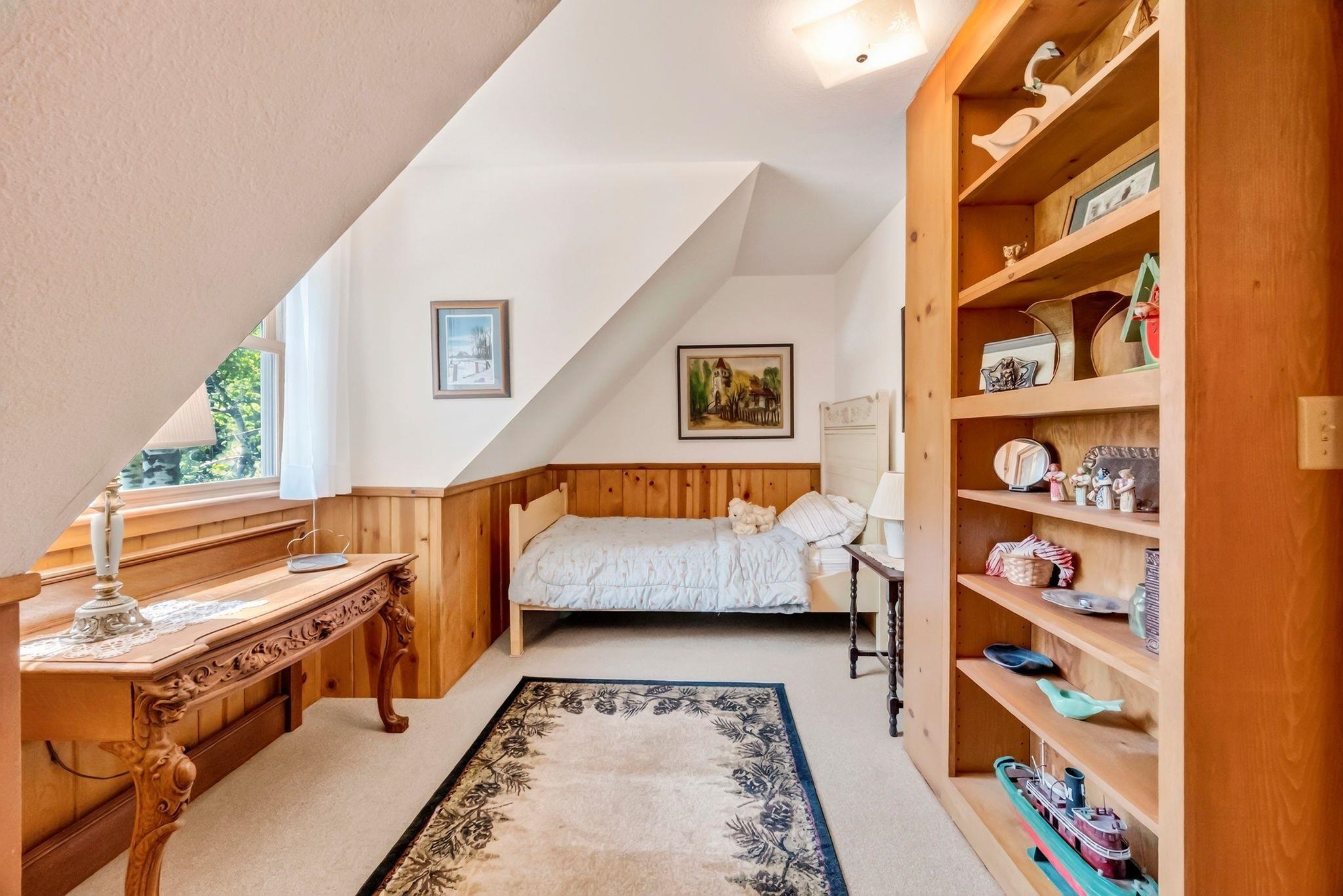 735 Feather River Drive