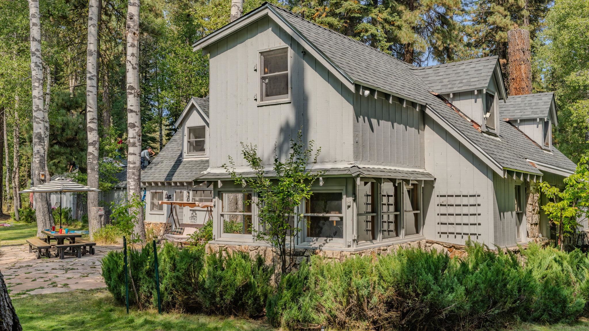 735 Feather River Drive