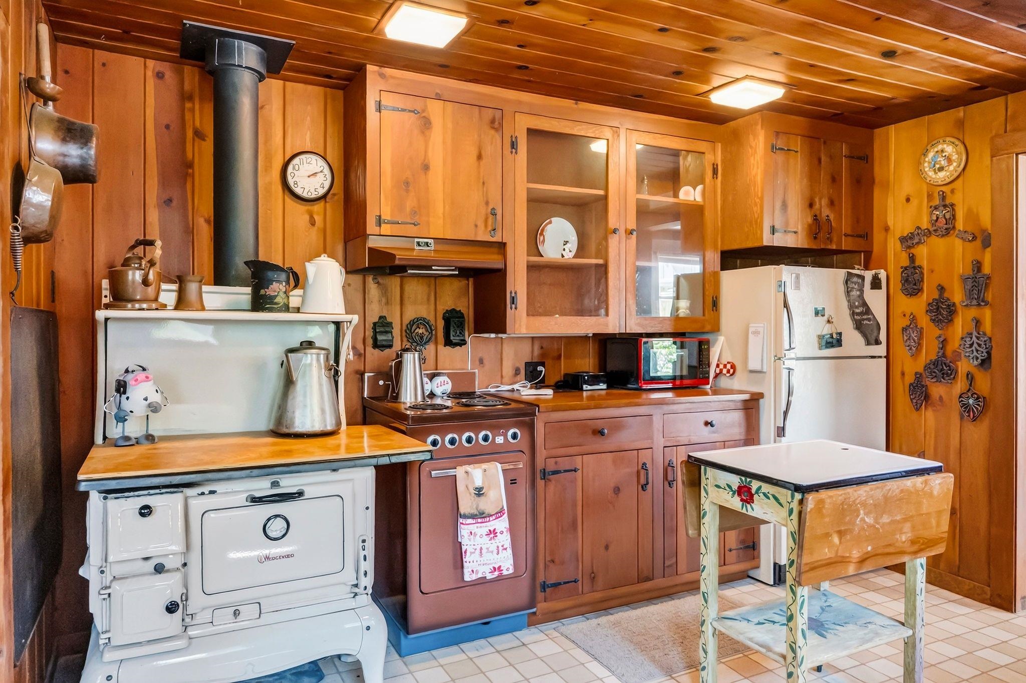 735 Feather River Drive