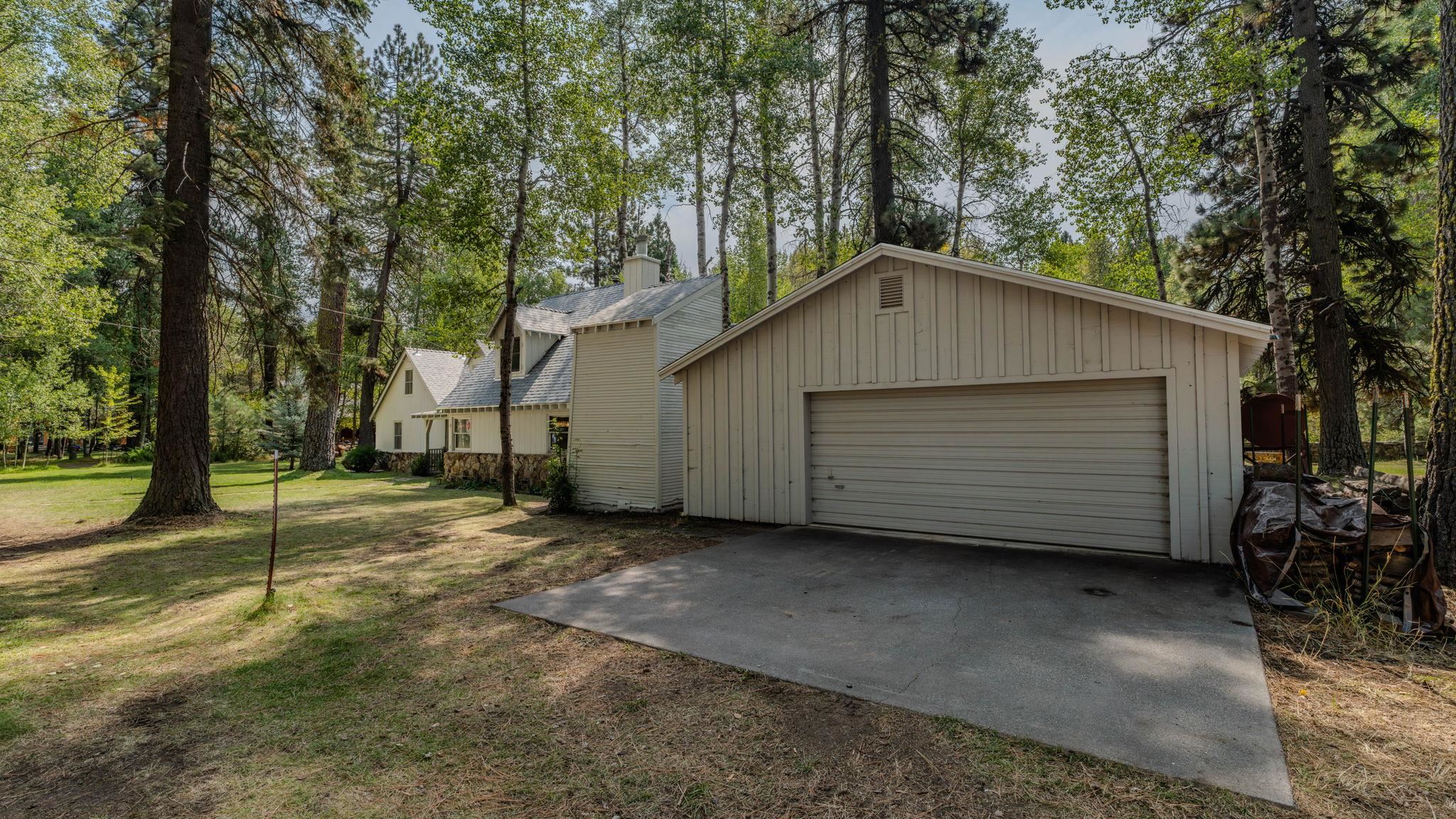 735 Feather River Drive