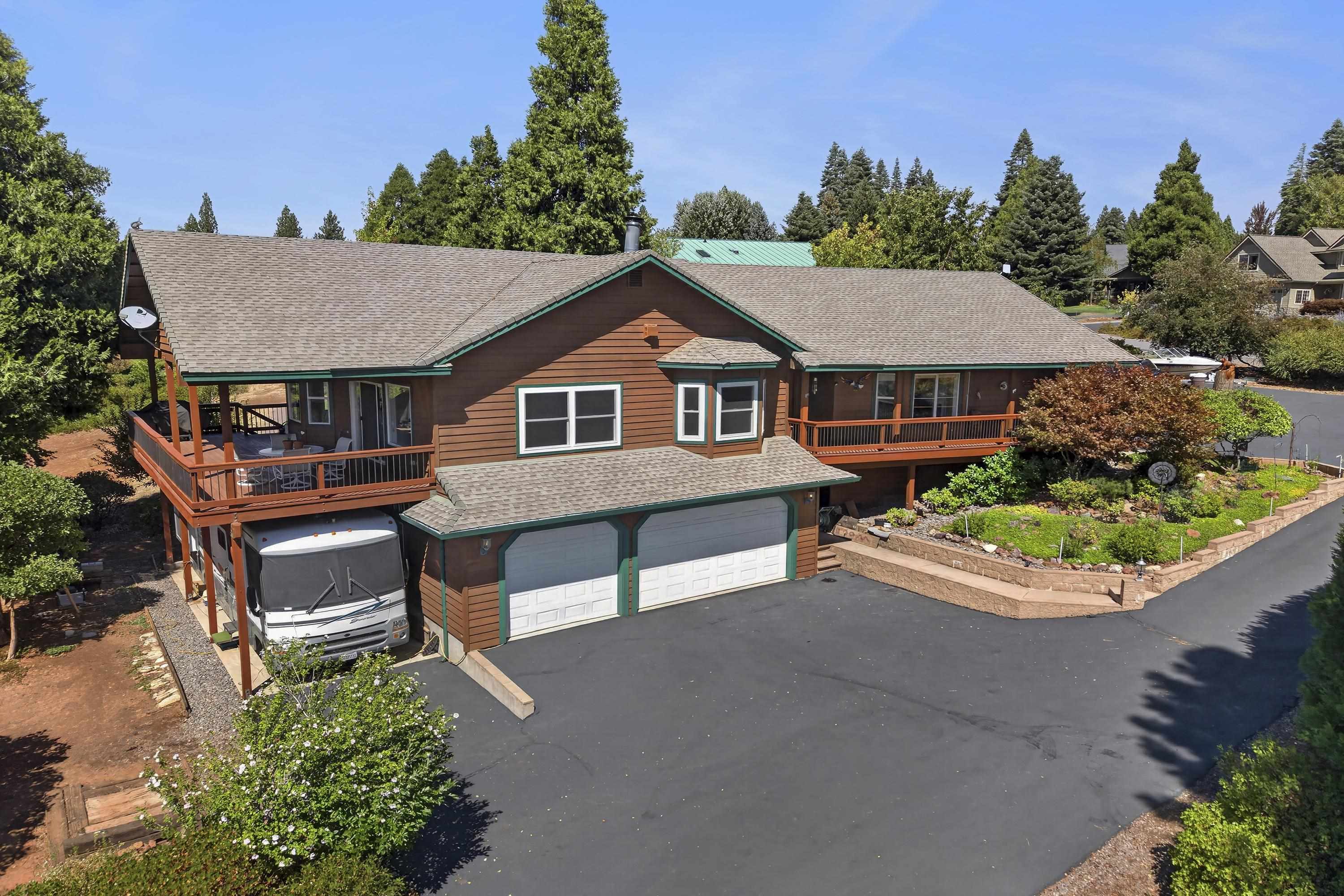 3382 Cedar Lane
