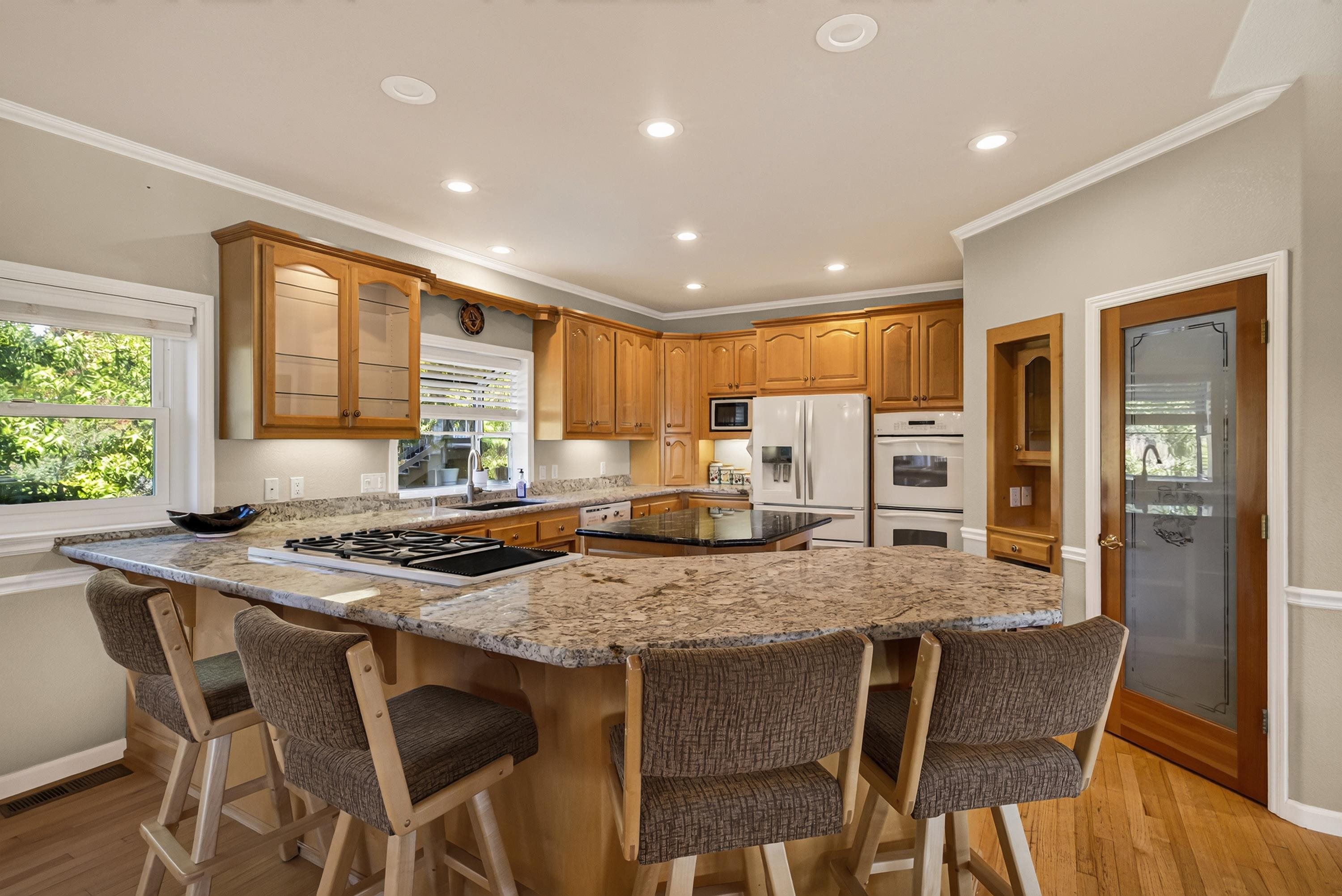 3382 Cedar Lane