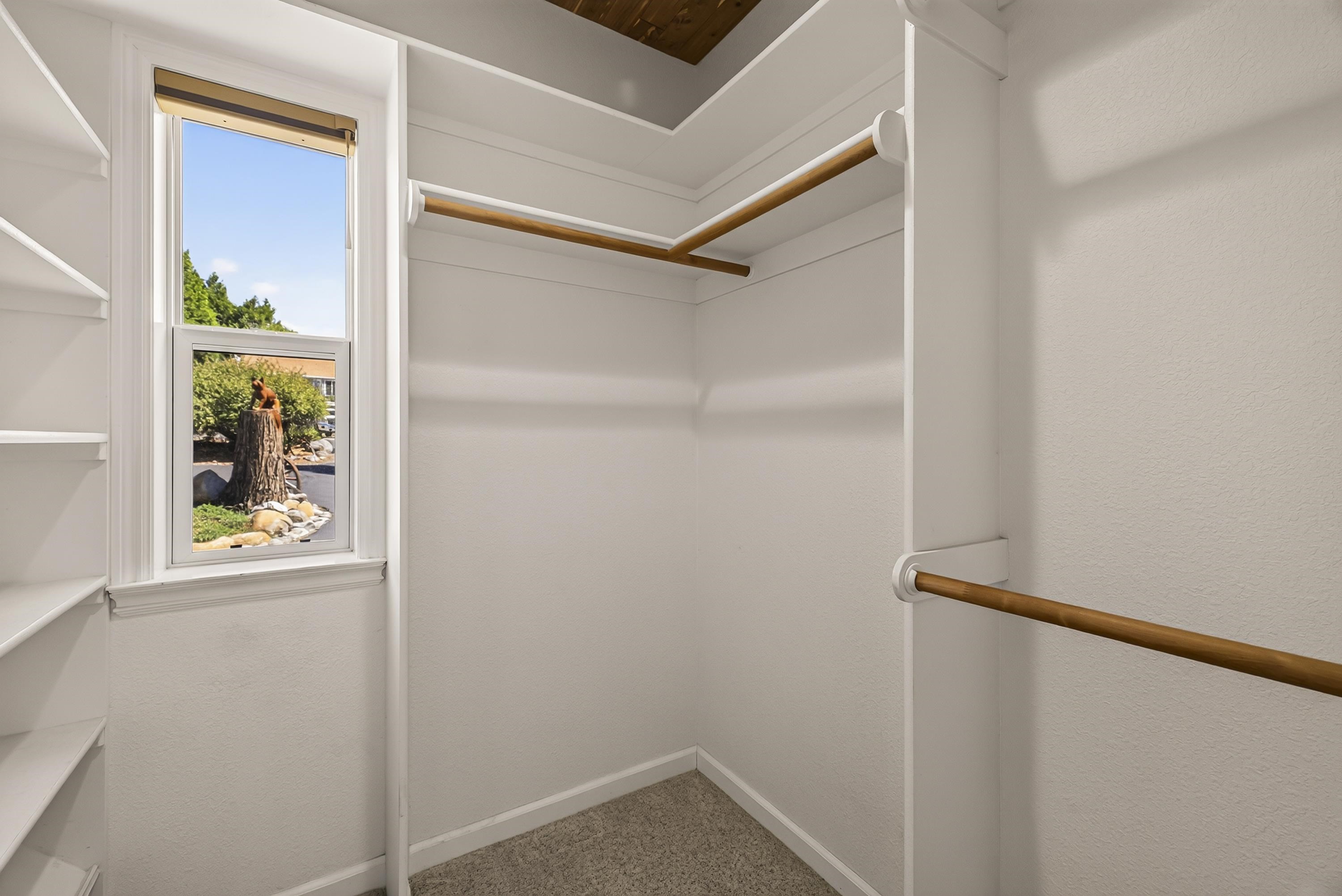 3382 Cedar Lane