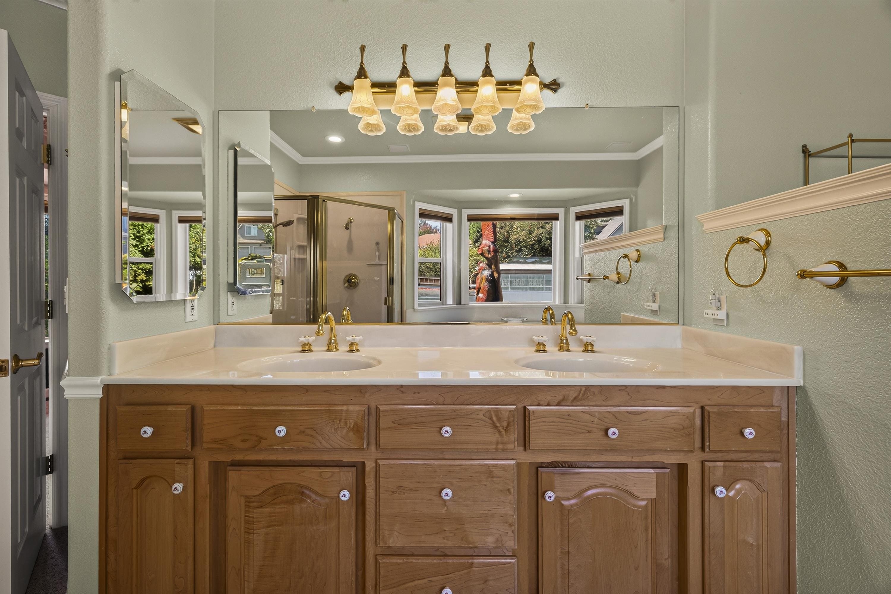 3382 Cedar Lane