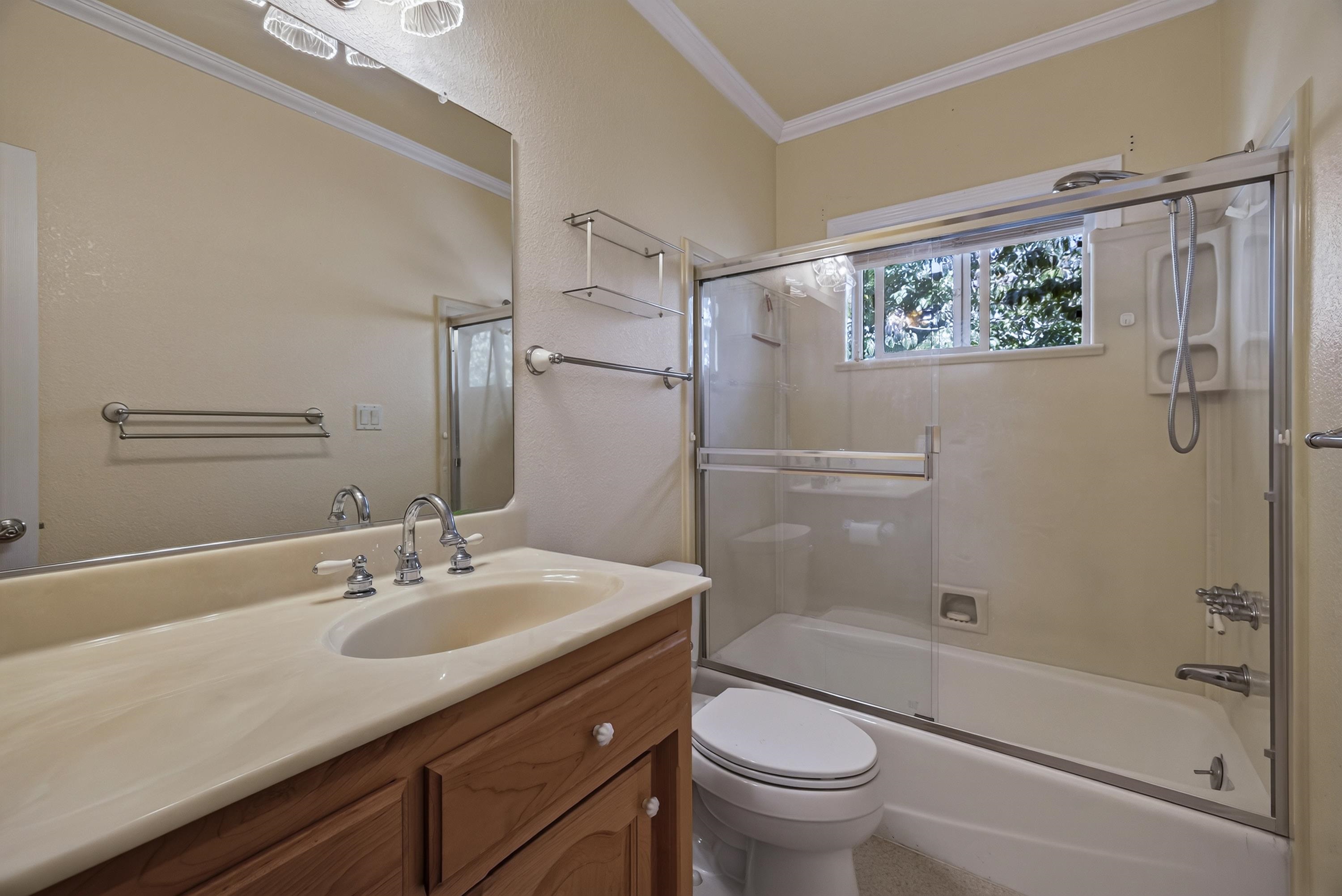 3382 Cedar Lane
