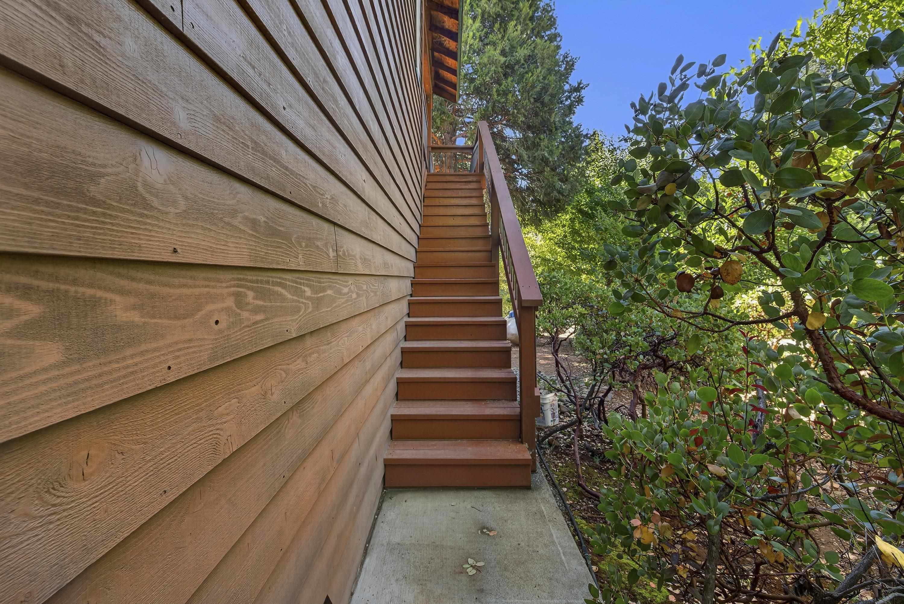 3382 Cedar Lane