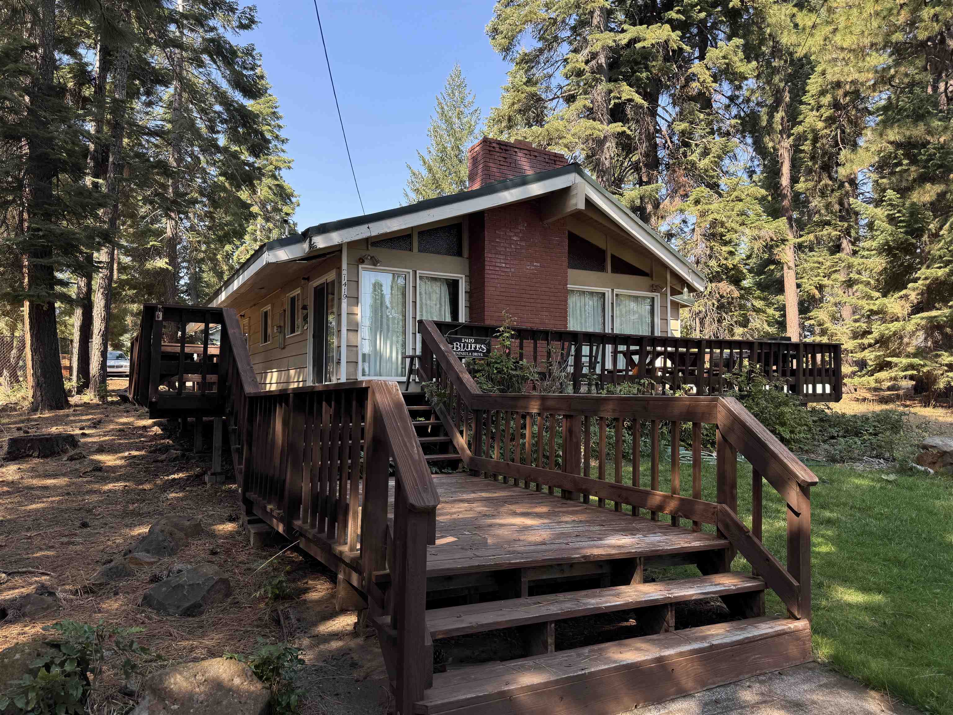 1419 Peninsula Drive