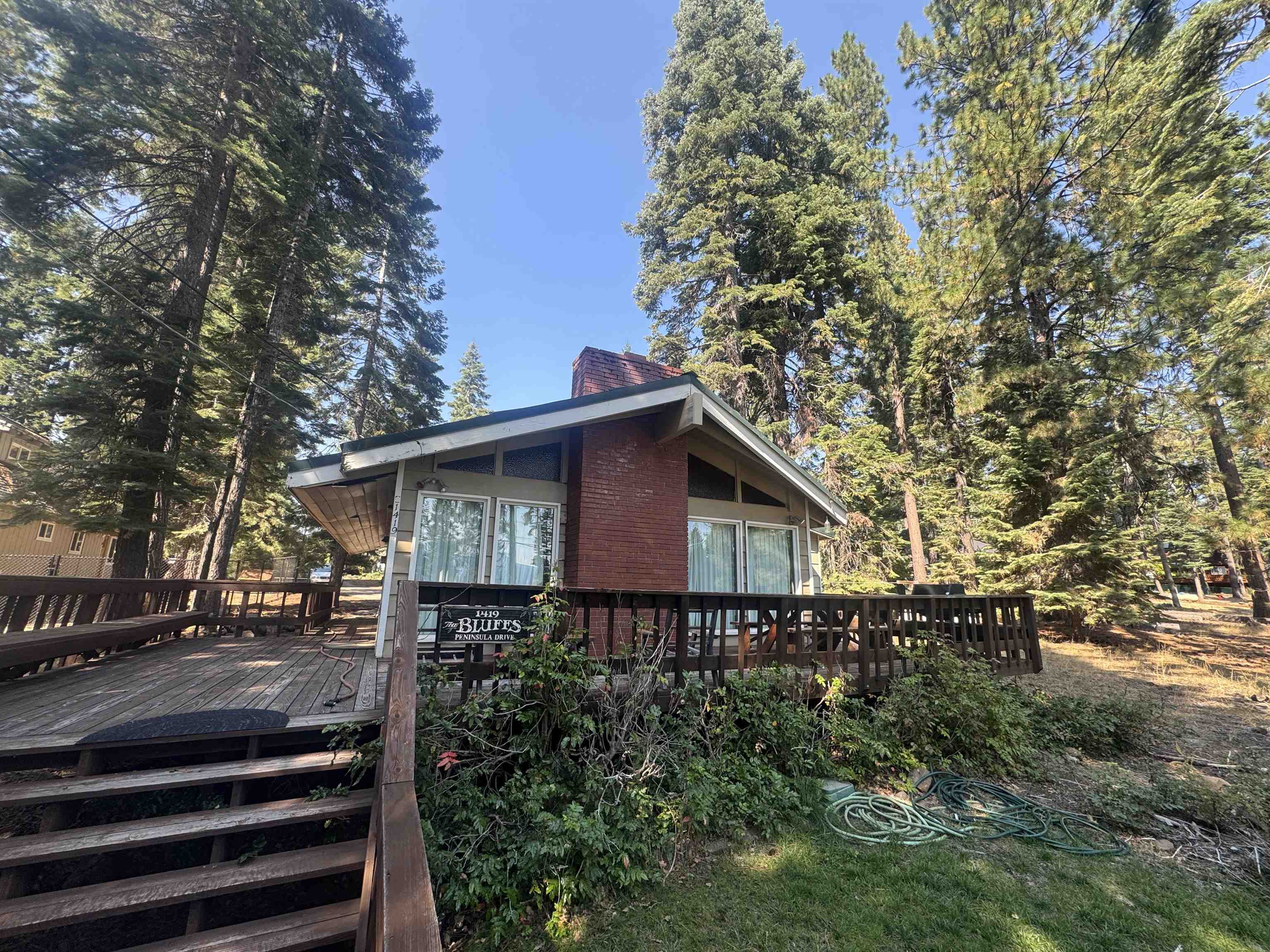 1419 Peninsula Drive