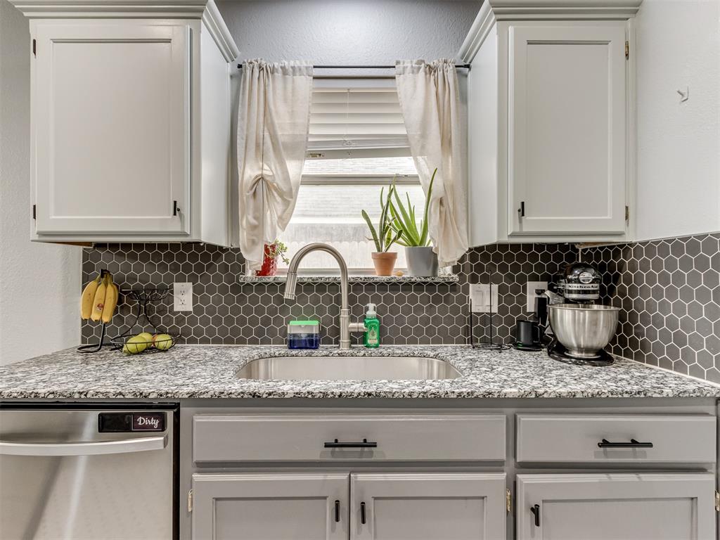 10404 NW 45th Street