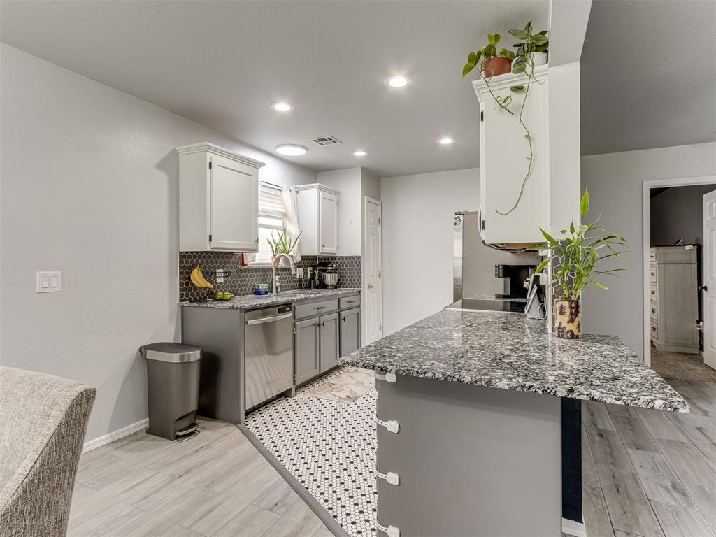 10404 NW 45th Street