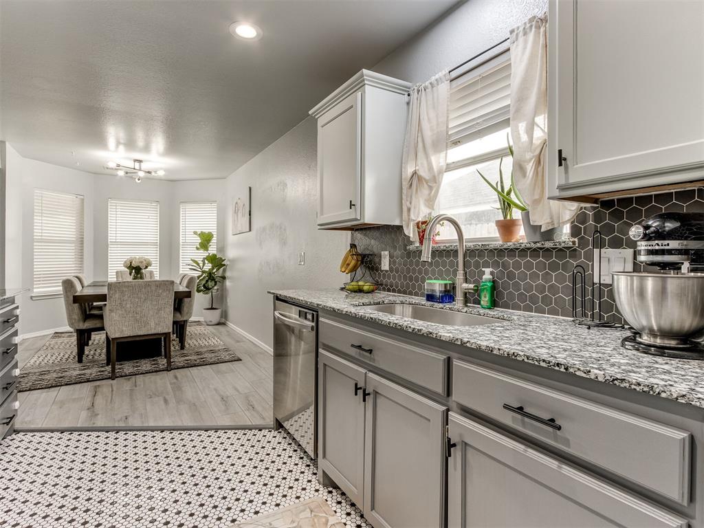 10404 NW 45th Street