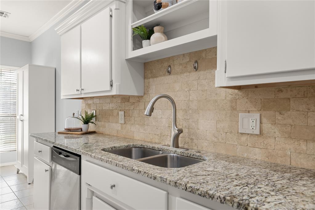 544 NW 172nd Place Unit: 8015998877