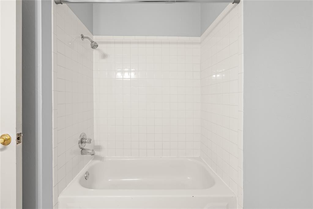 544 NW 172nd Place Unit: 8015998877