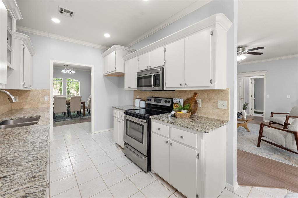 544 NW 172nd Place Unit: 8015998877