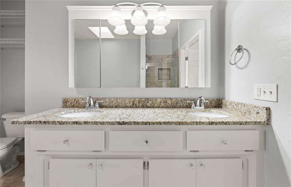 544 NW 172nd Place Unit: 8015998877