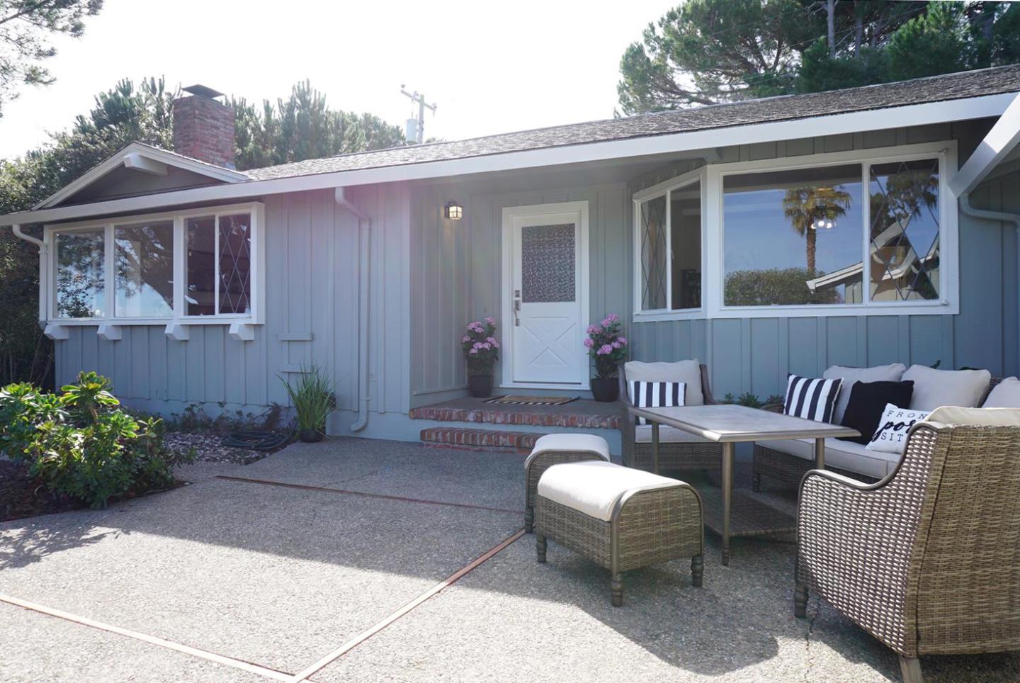 877 W Hillsdale BLVD