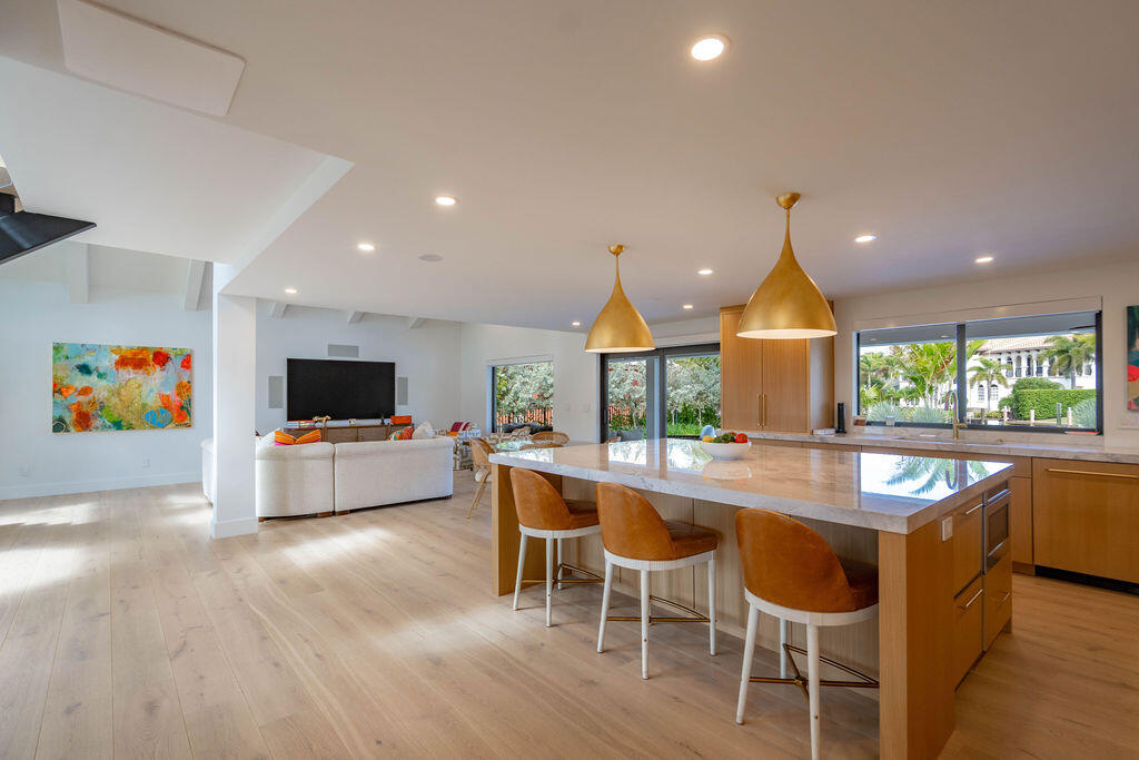 3001 NE 52nd Street