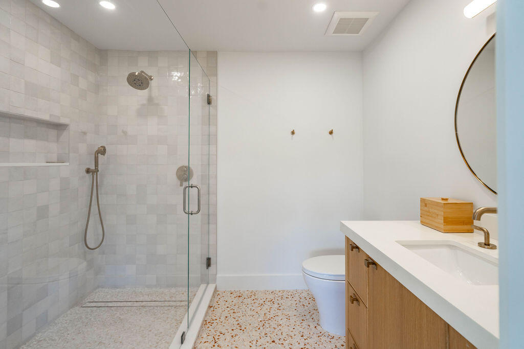 3001 NE 52nd Street