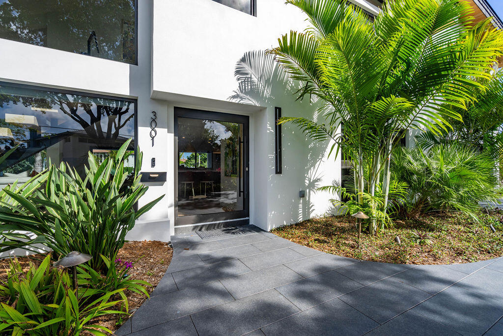 3001 NE 52nd Street
