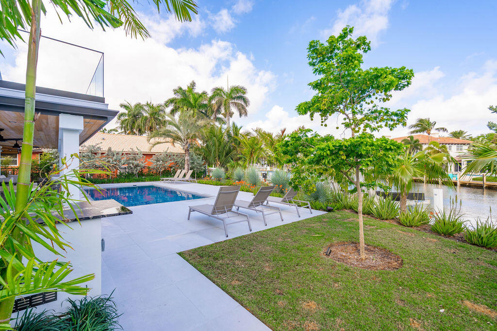 3001 NE 52nd Street