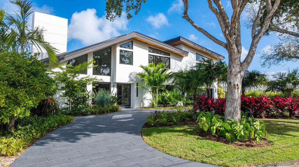 3001 NE 52nd Street
